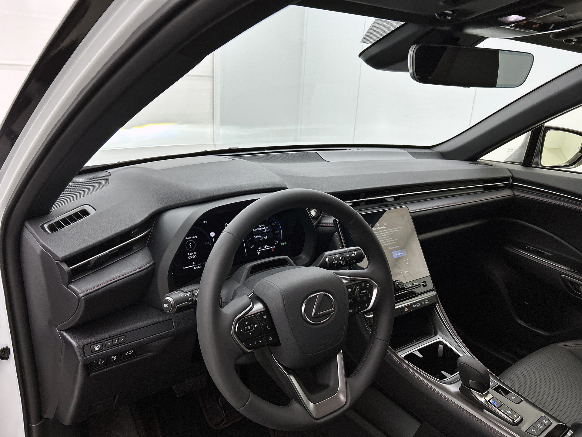 Foto van Lexus LBX