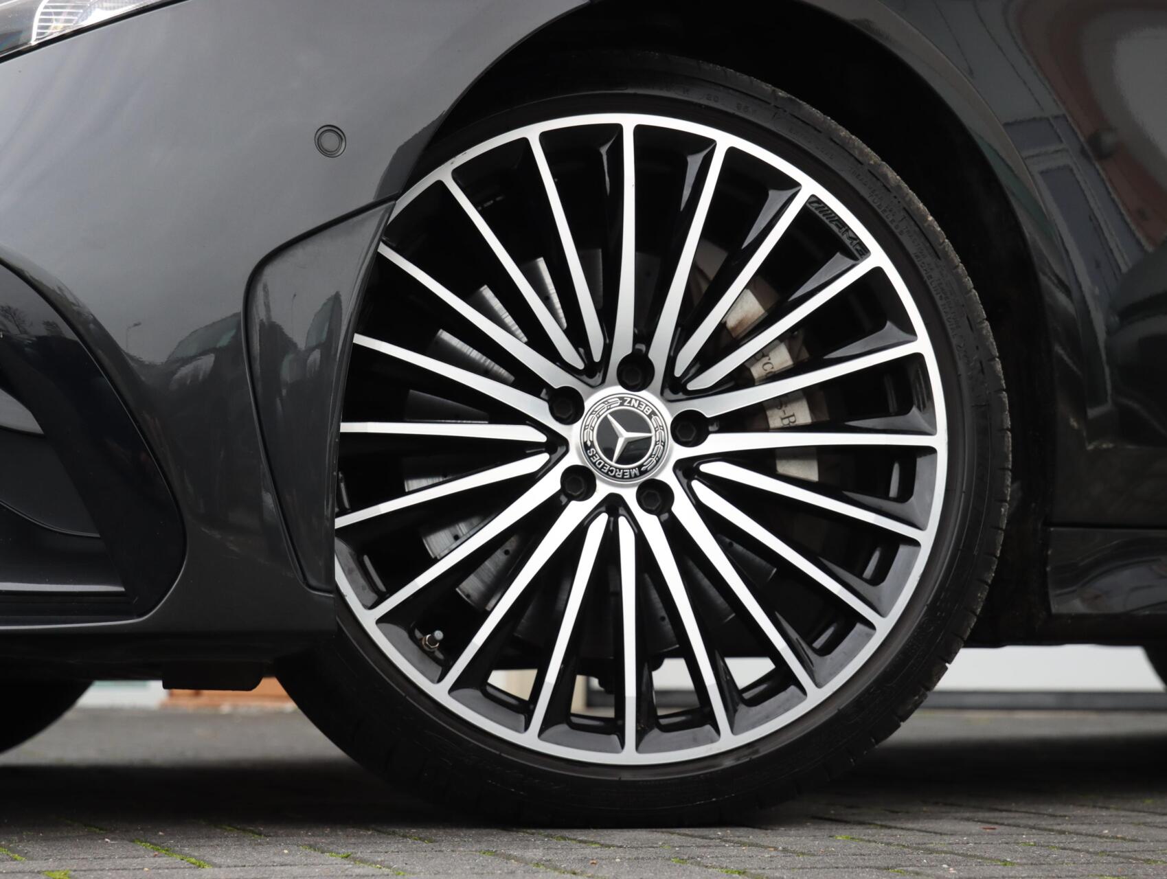 Foto van Mercedes-Benz CLS
