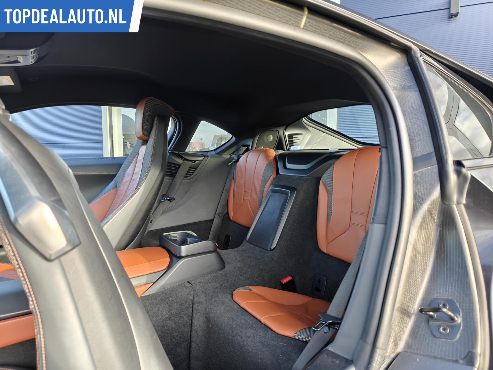 Foto van BMW I8