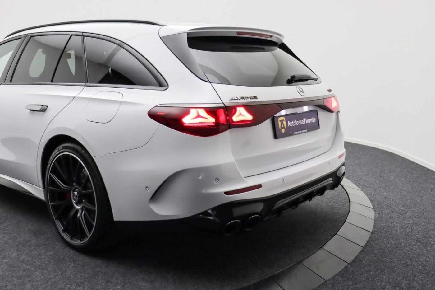 Foto van Mercedes-Benz AMG E 53 Hybrid