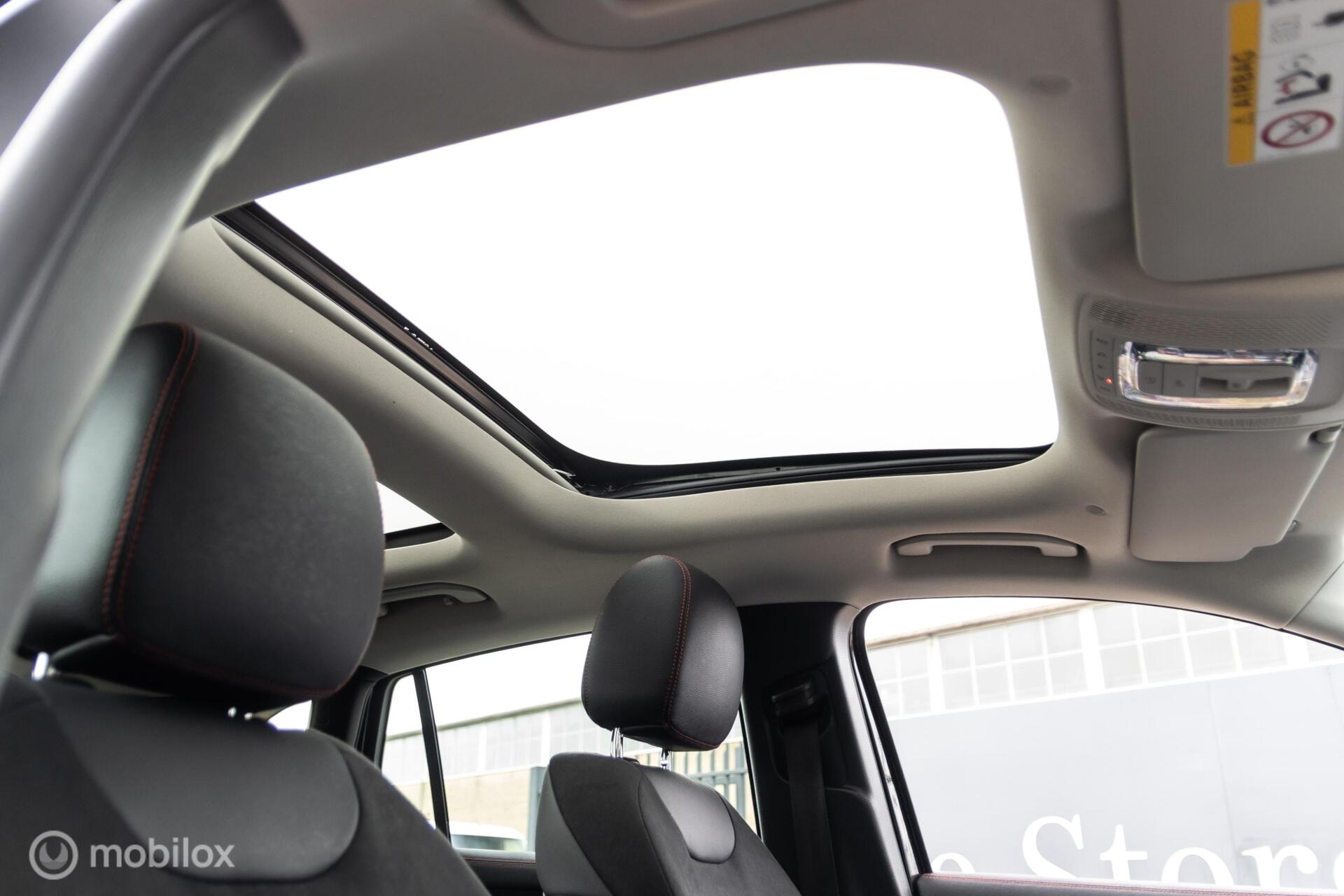 Foto van Mercedes-Benz Gla