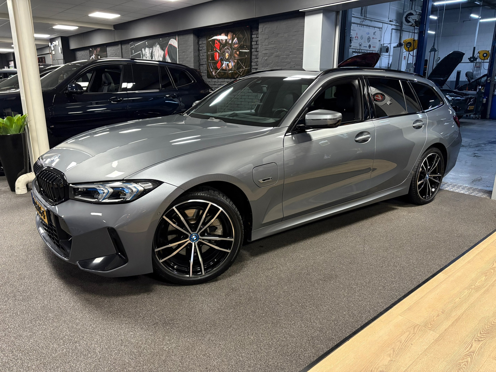 Foto van BMW 330e xDrive