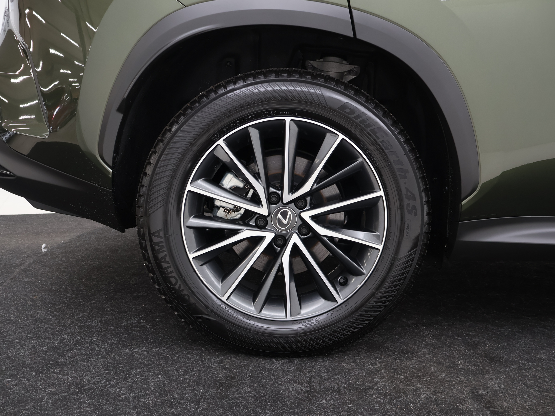 Foto van Lexus NX