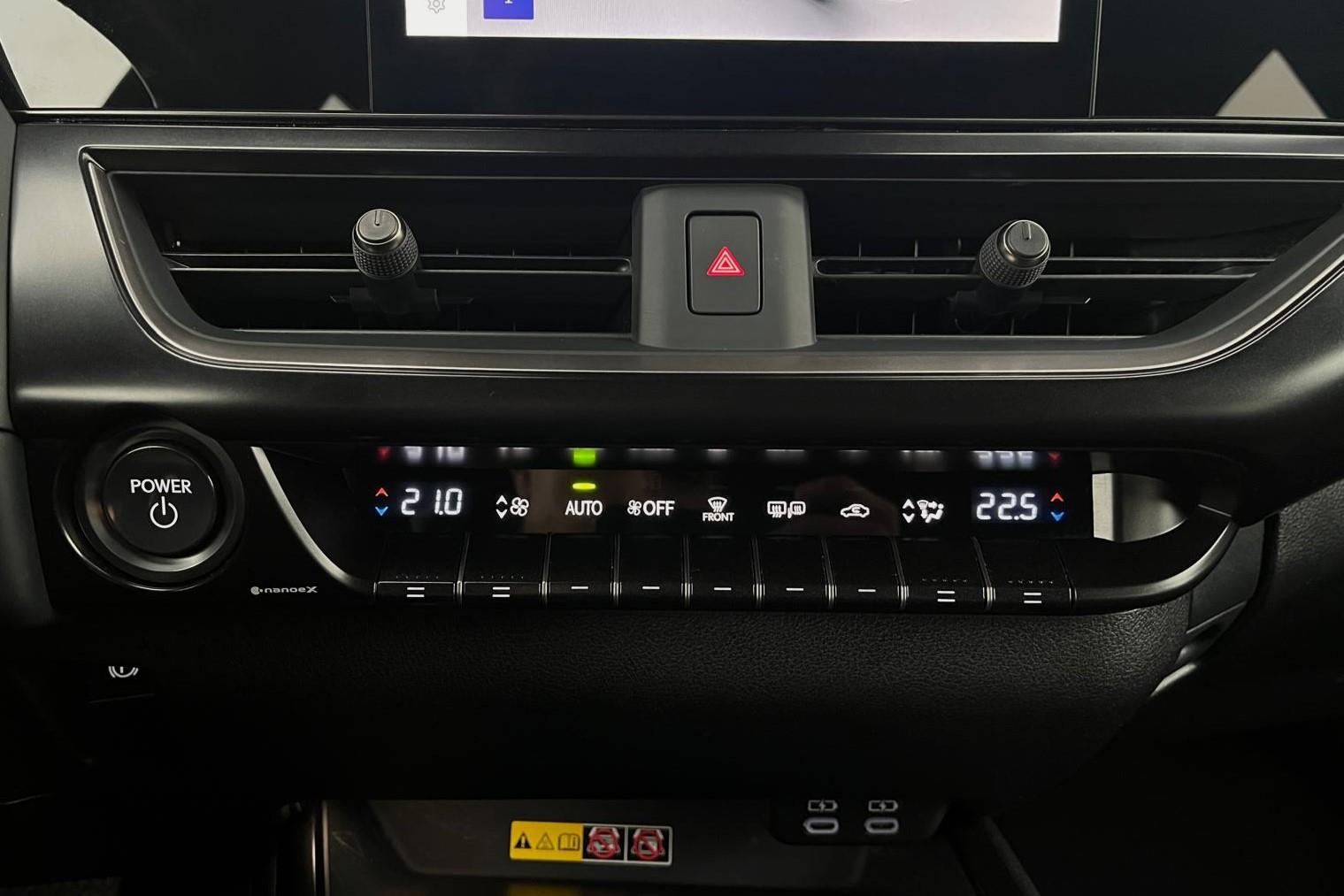 Foto van Lexus Ux