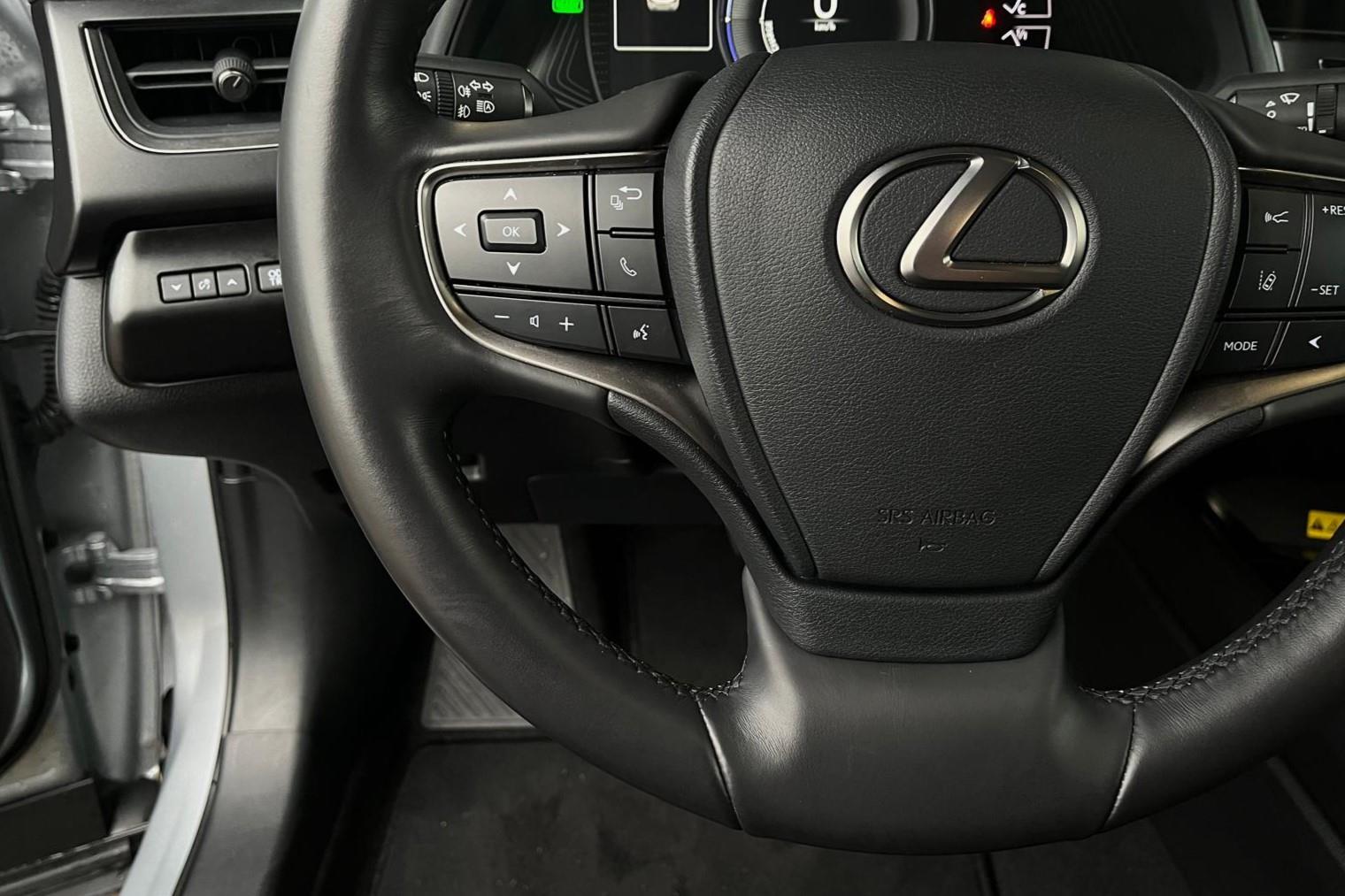 Foto van Lexus Ux