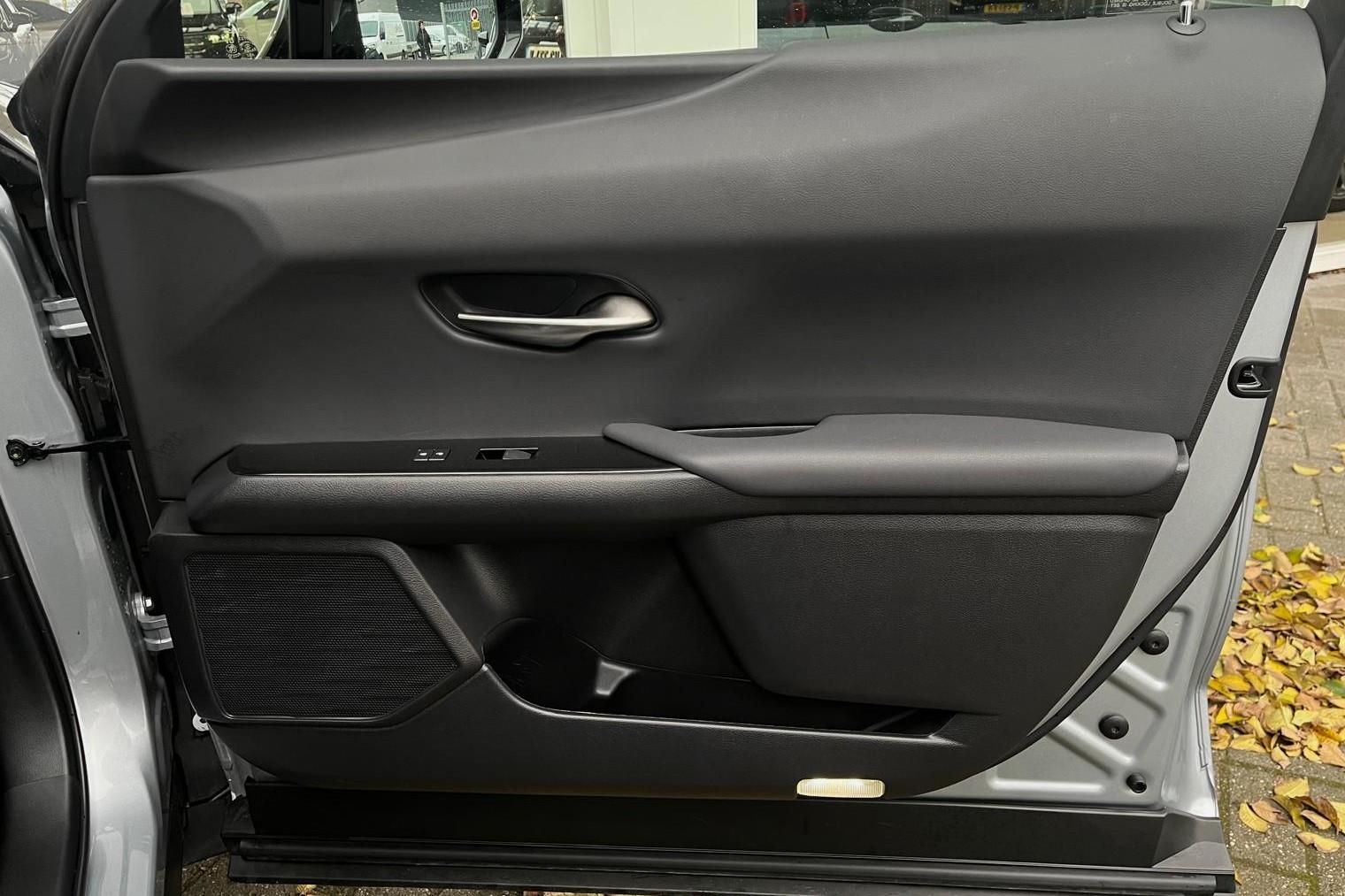 Foto van Lexus Ux