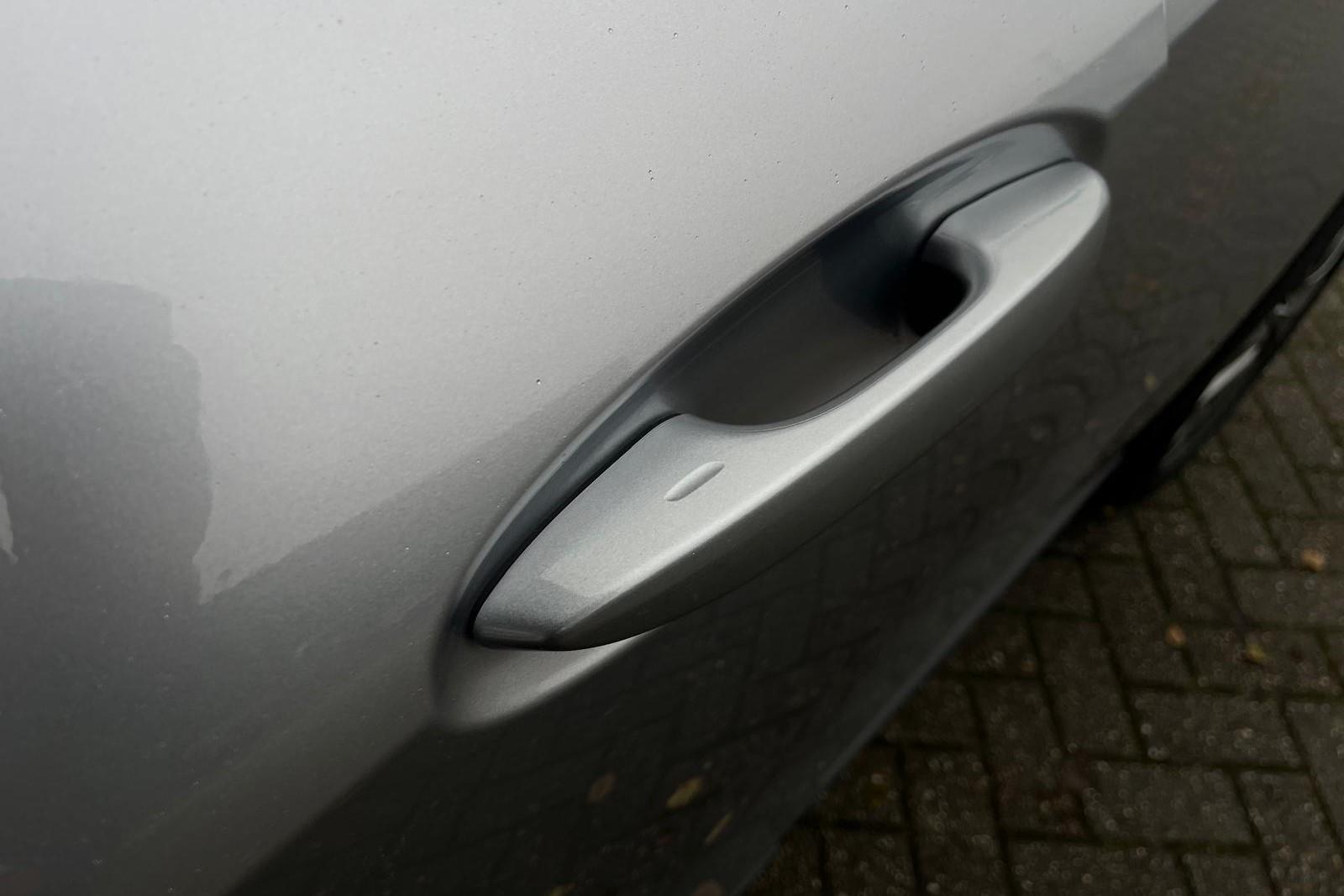 Foto van Lexus Ux