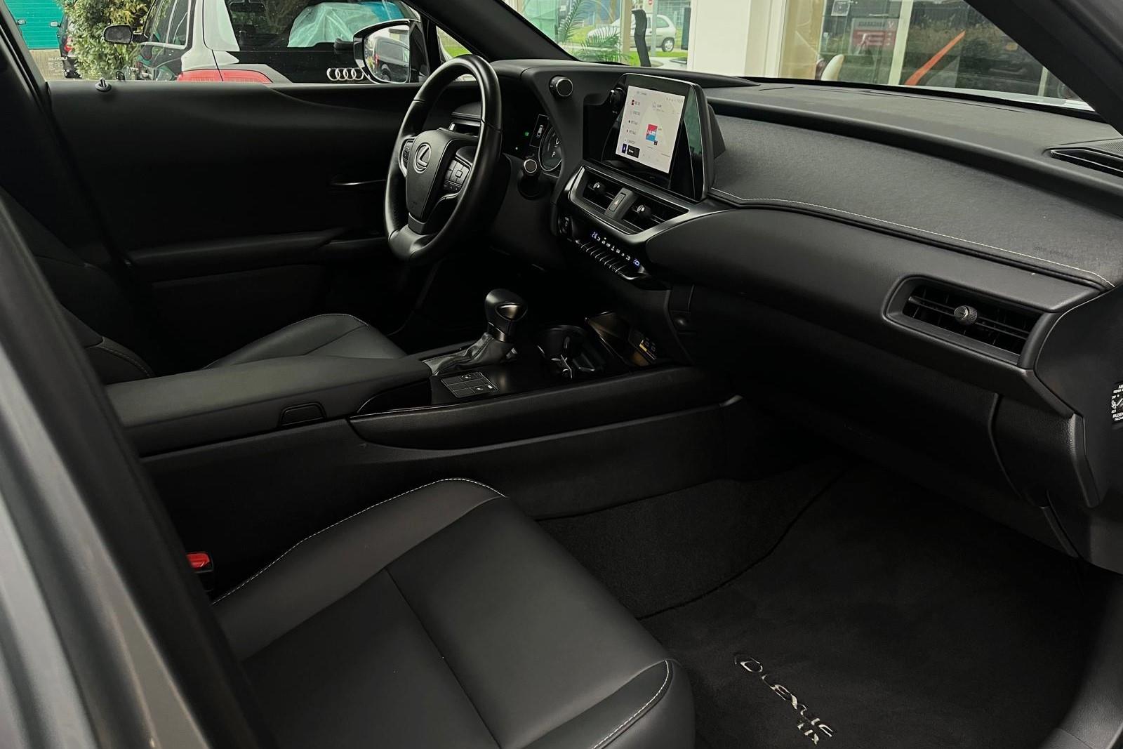 Foto van Lexus Ux