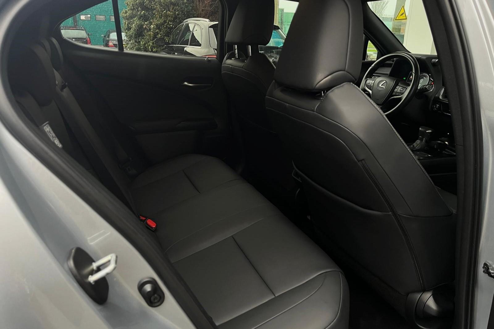 Foto van Lexus Ux