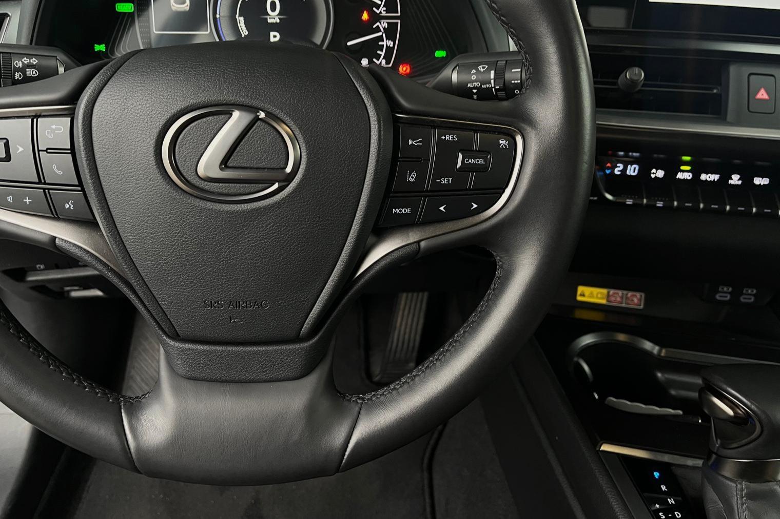 Foto van Lexus Ux