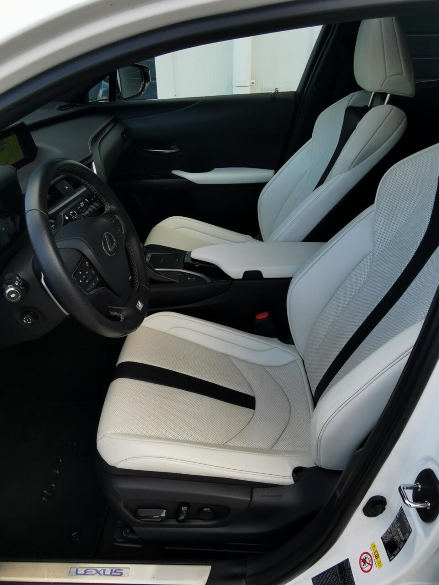 Foto van Lexus Ux