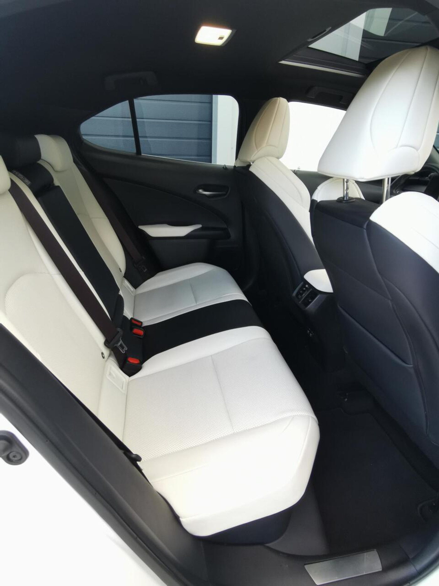 Foto van Lexus Ux