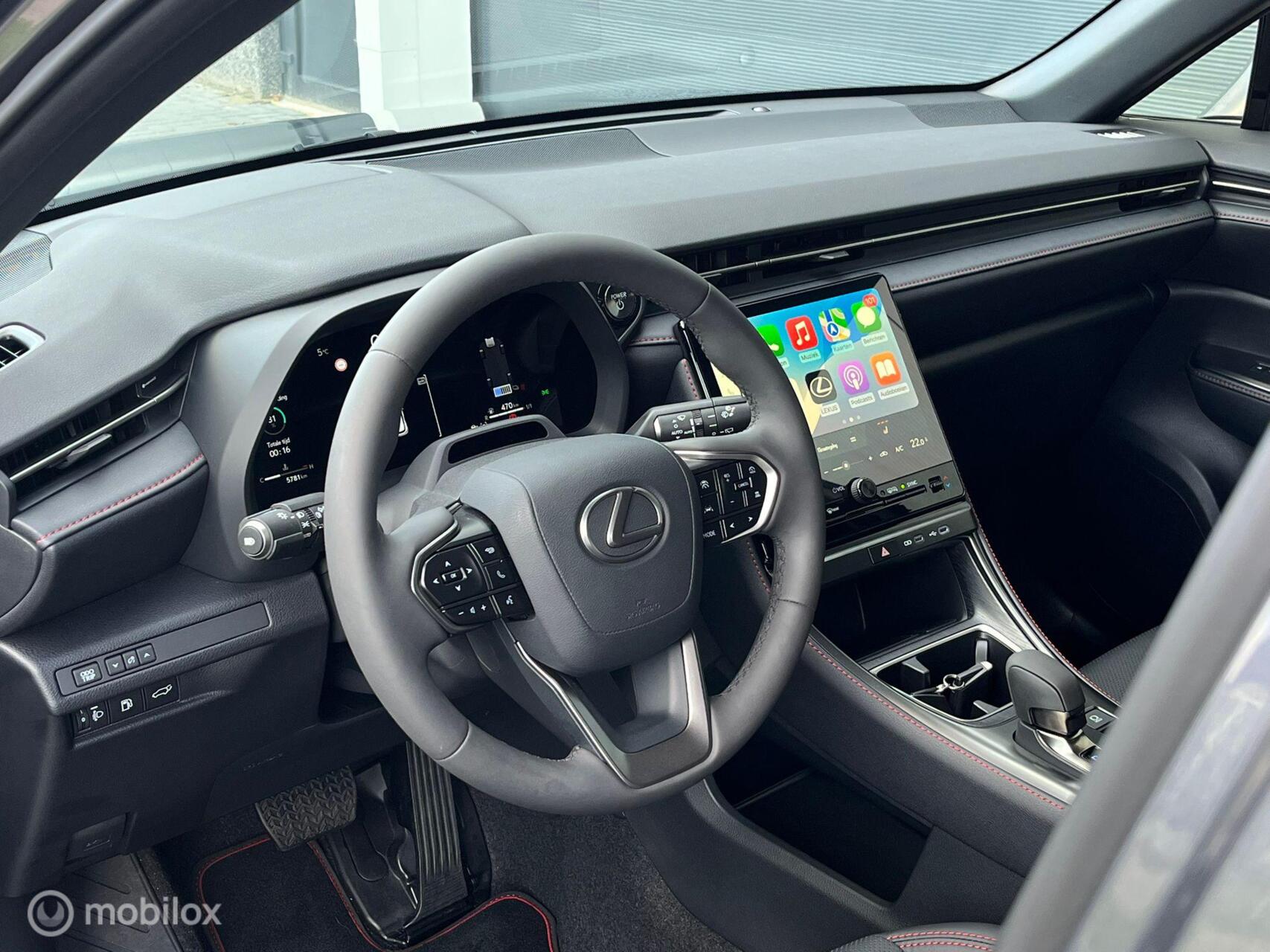 Foto van Lexus LBX