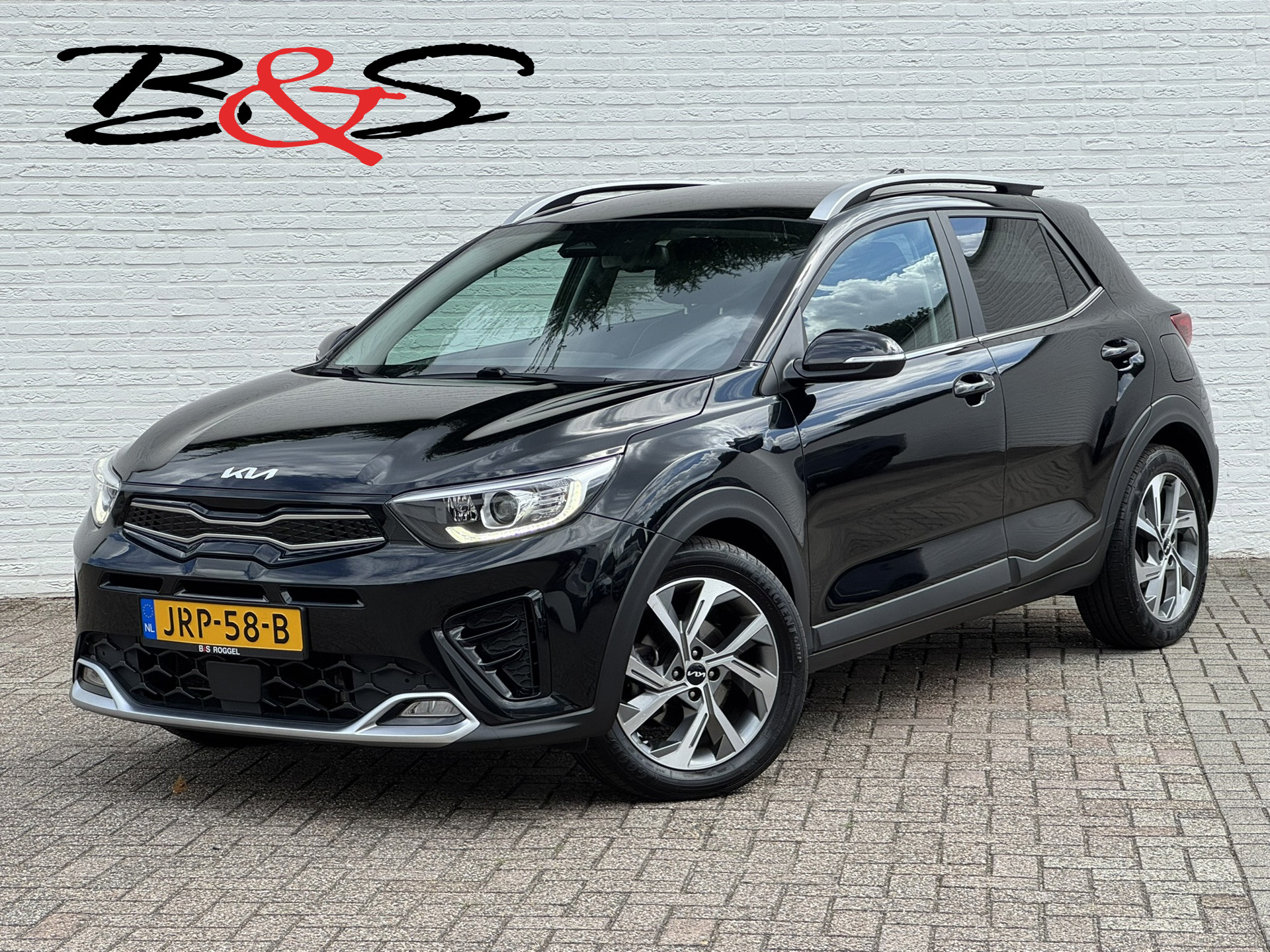 Kia Stonic 1.0 T-GDi GT-Line Automaat Stoel/Stuur verwarming Garantie Clima Cruise Camera Keyless 2023 - voorkant