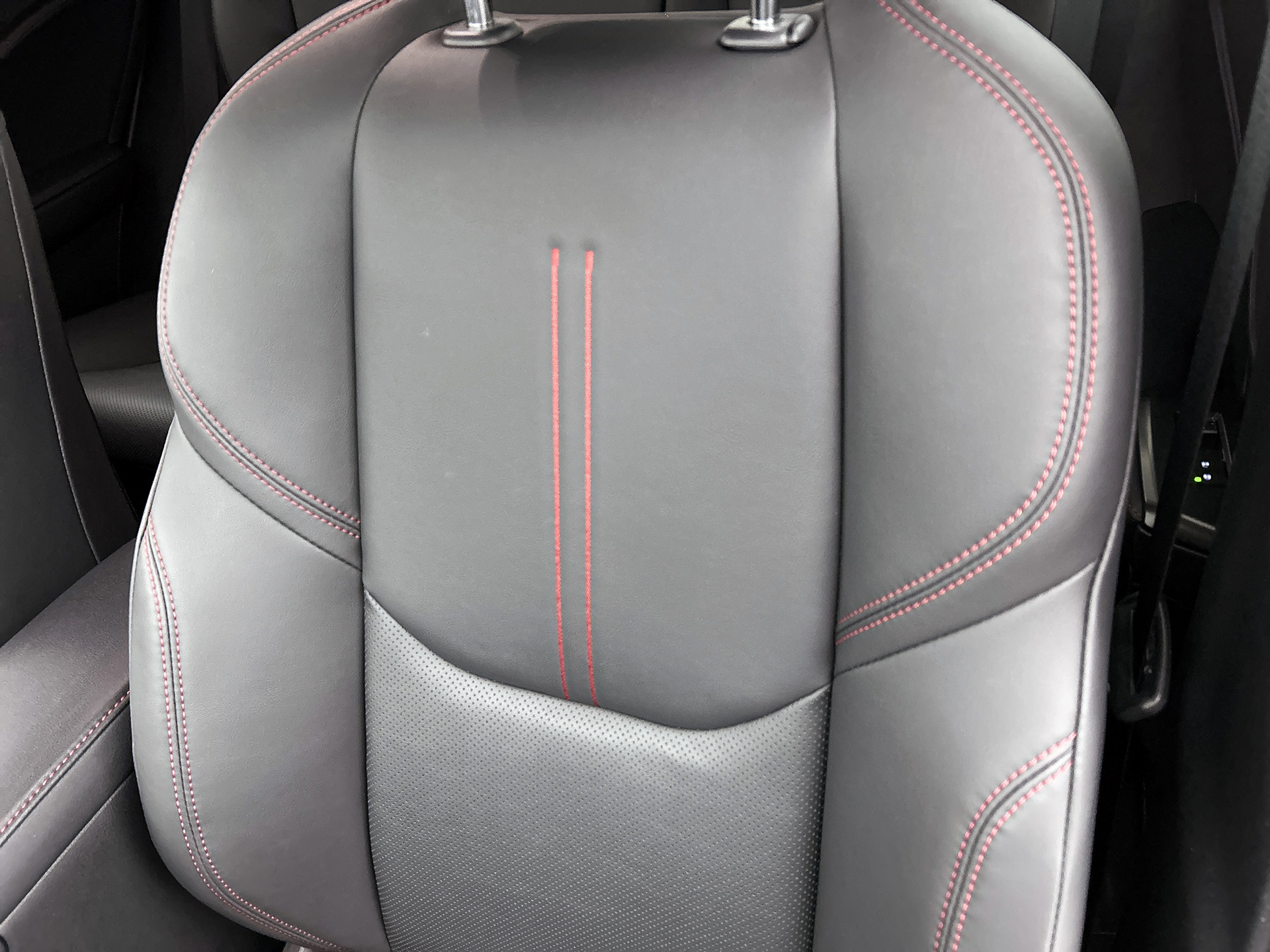 Foto van Lexus LBX