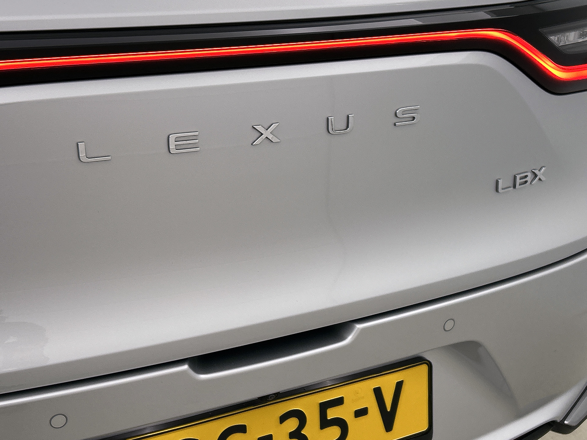 Foto van Lexus LBX