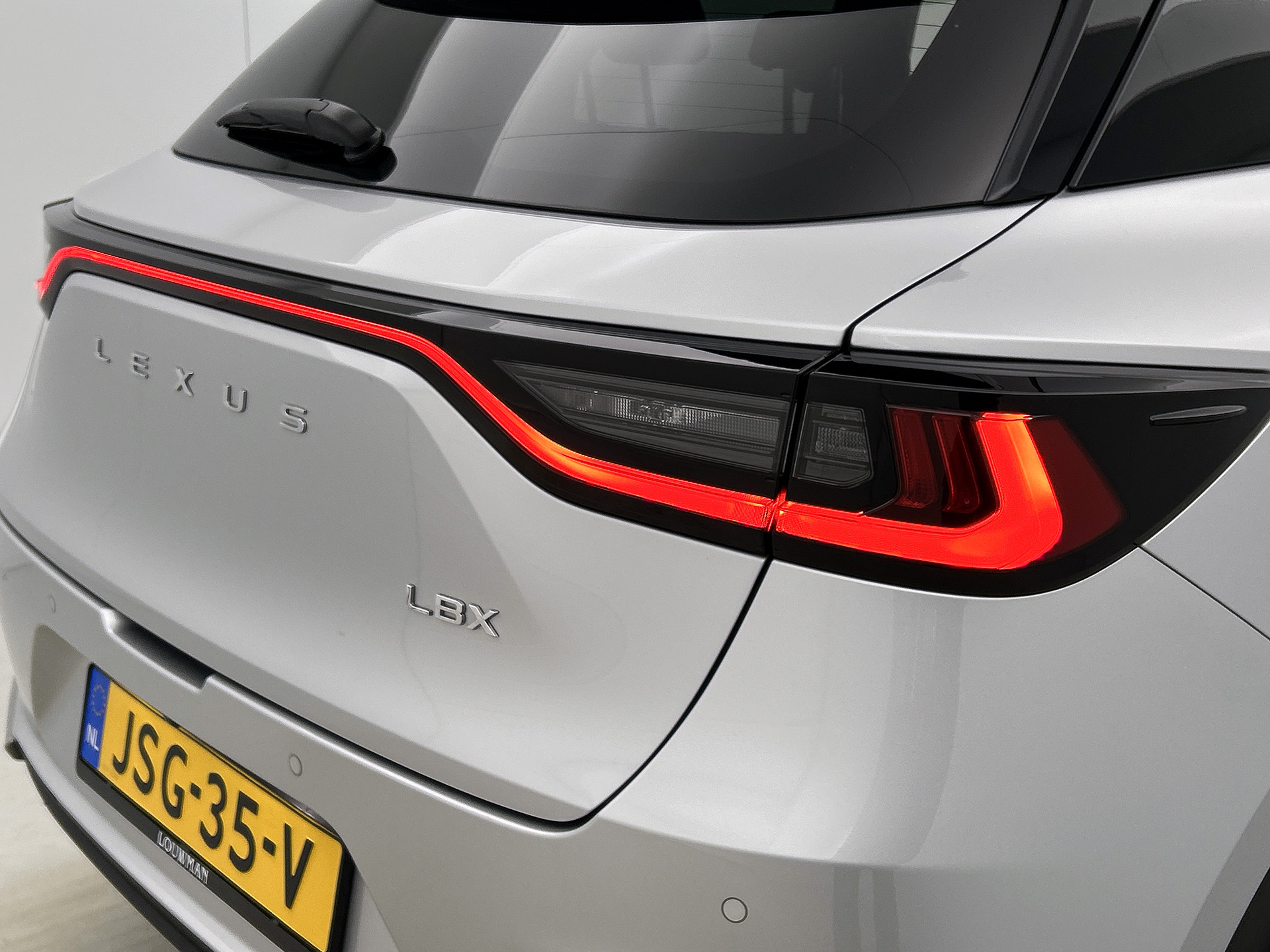 Foto van Lexus LBX