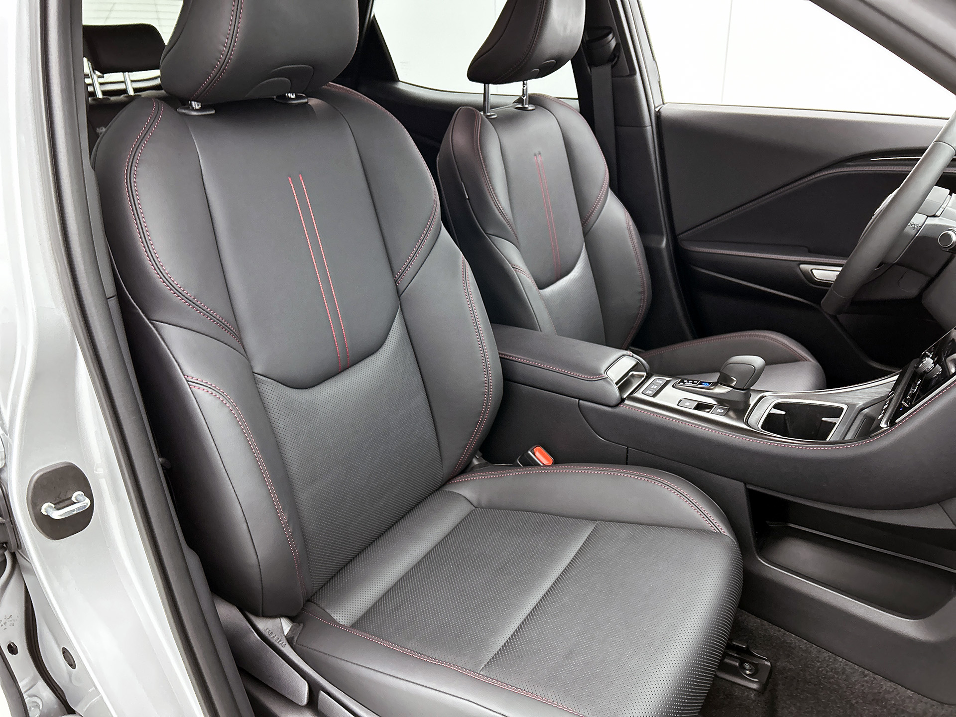 Foto van Lexus LBX