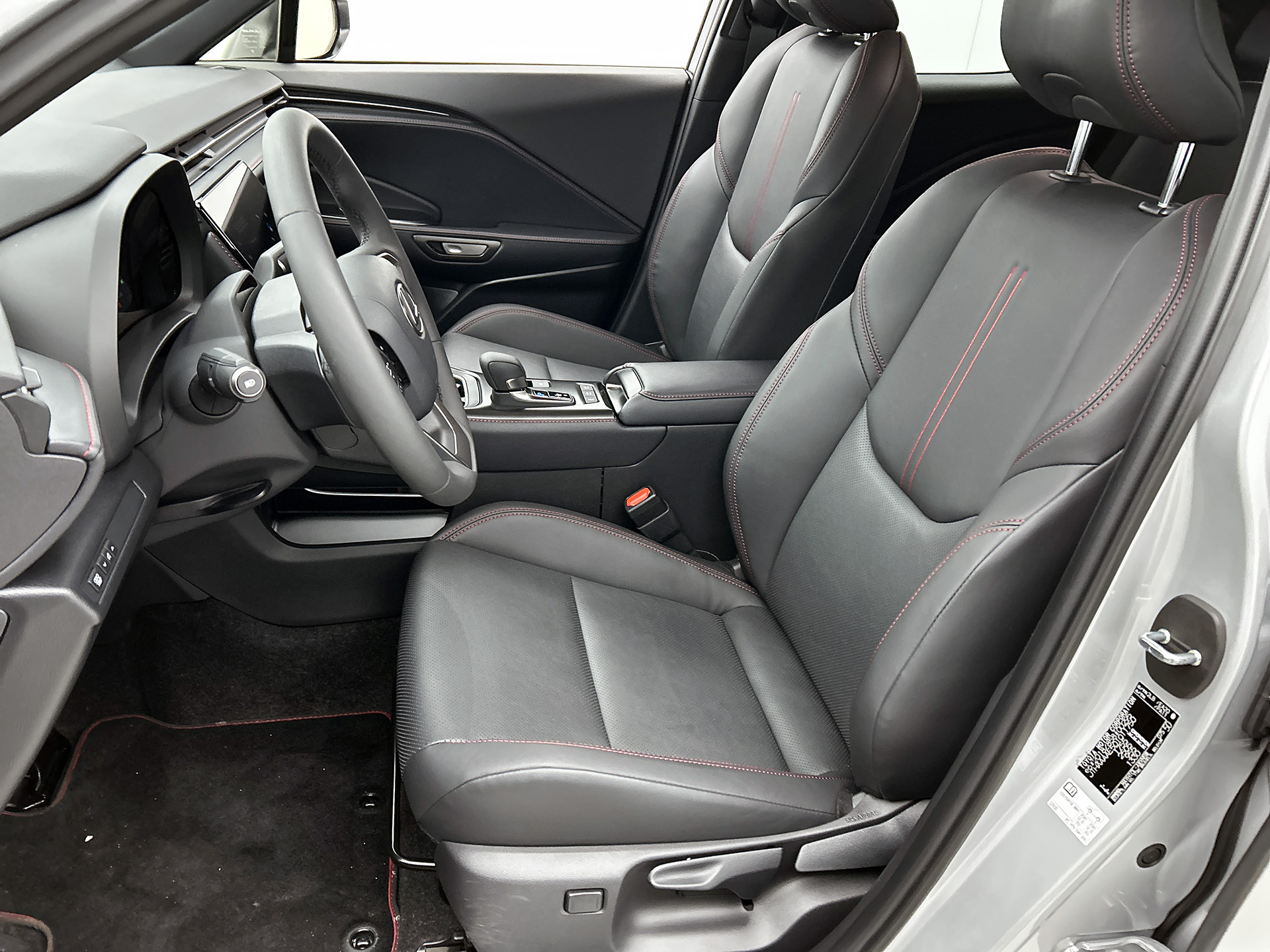 Foto van Lexus LBX