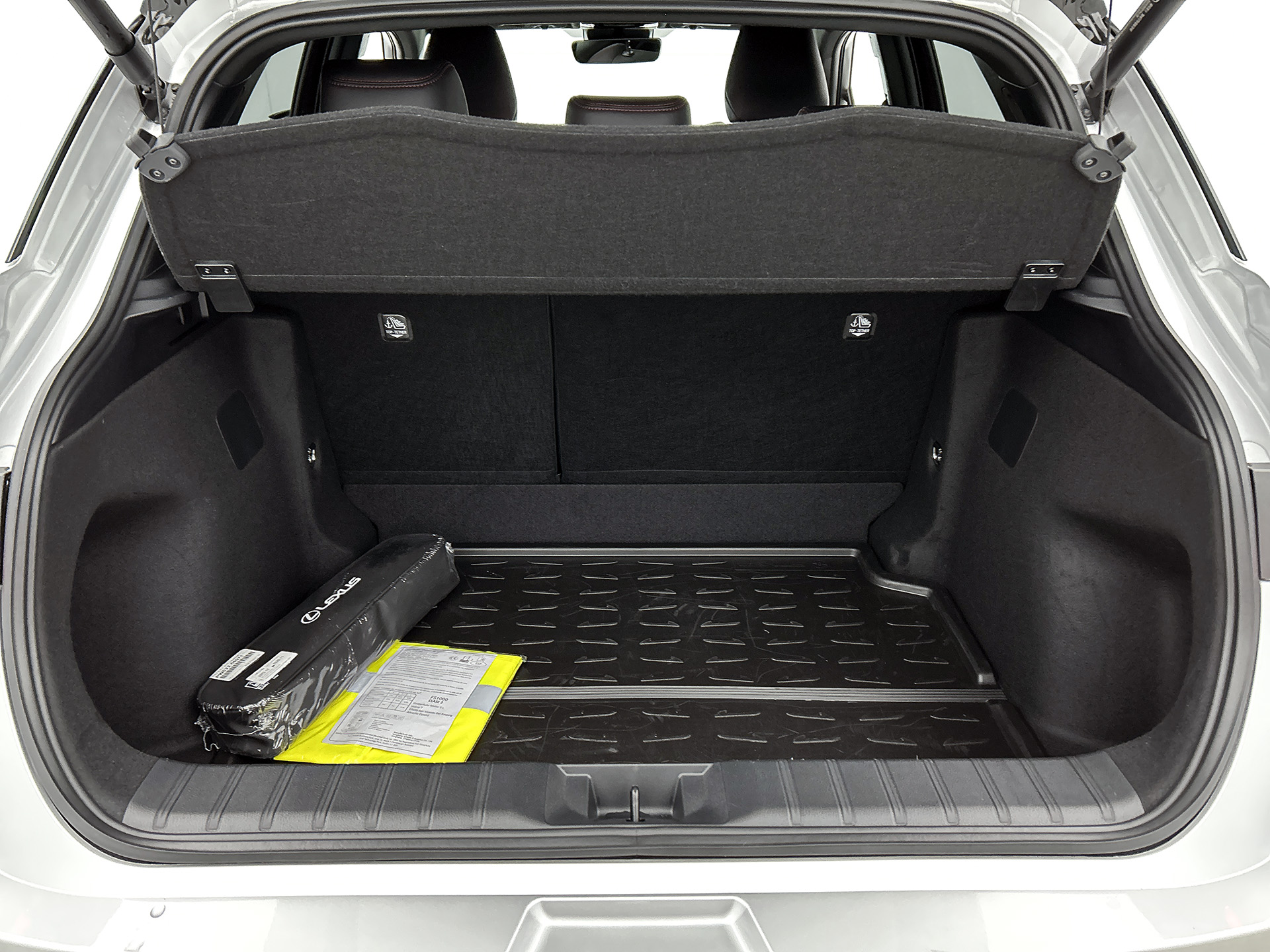 Foto van Lexus LBX