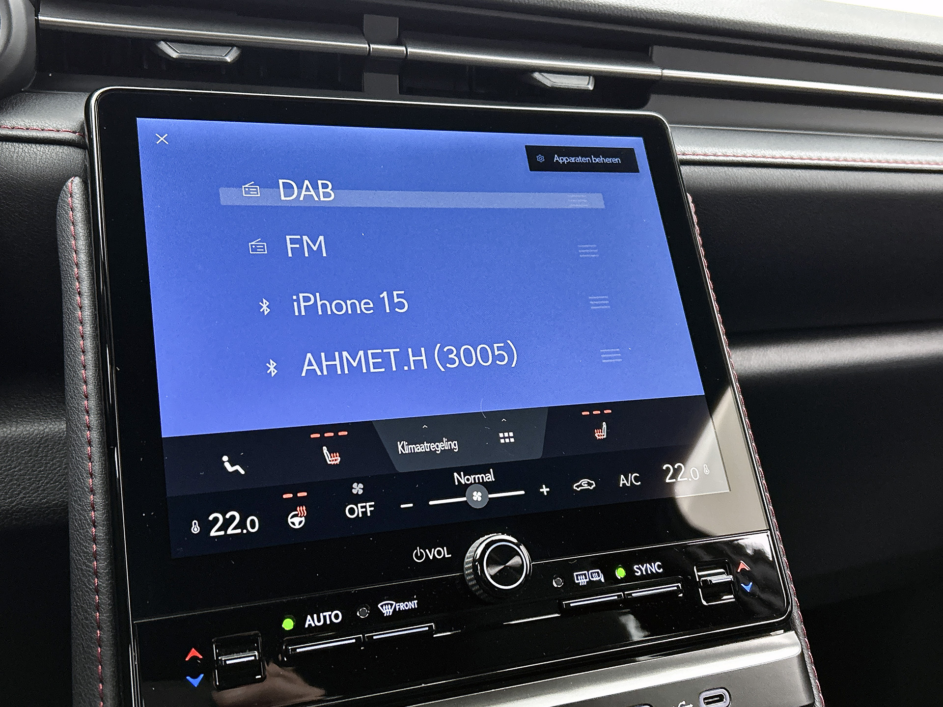 Foto van Lexus LBX