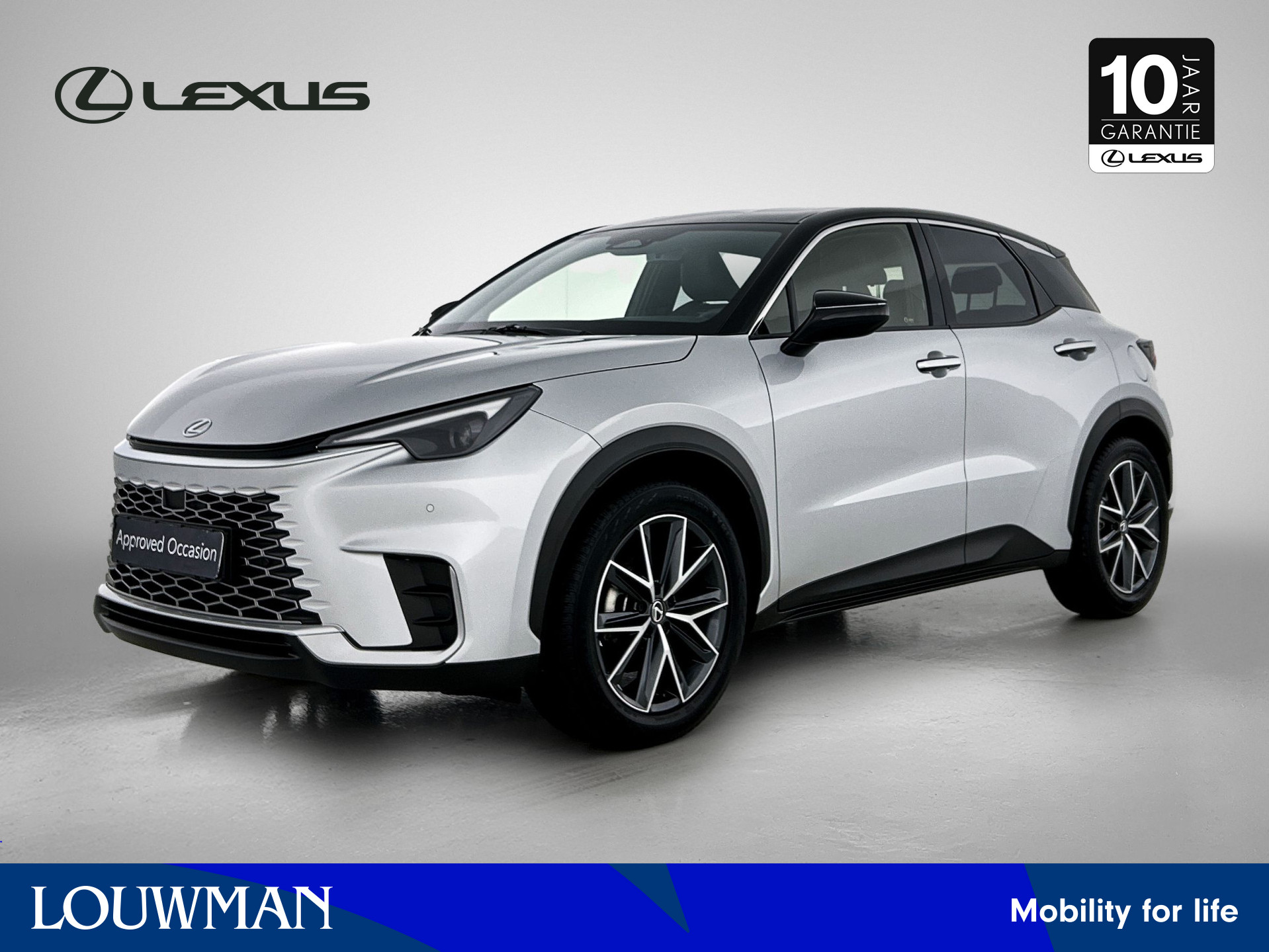 Lexus LBX Cool 2WD 2024 - voorkant