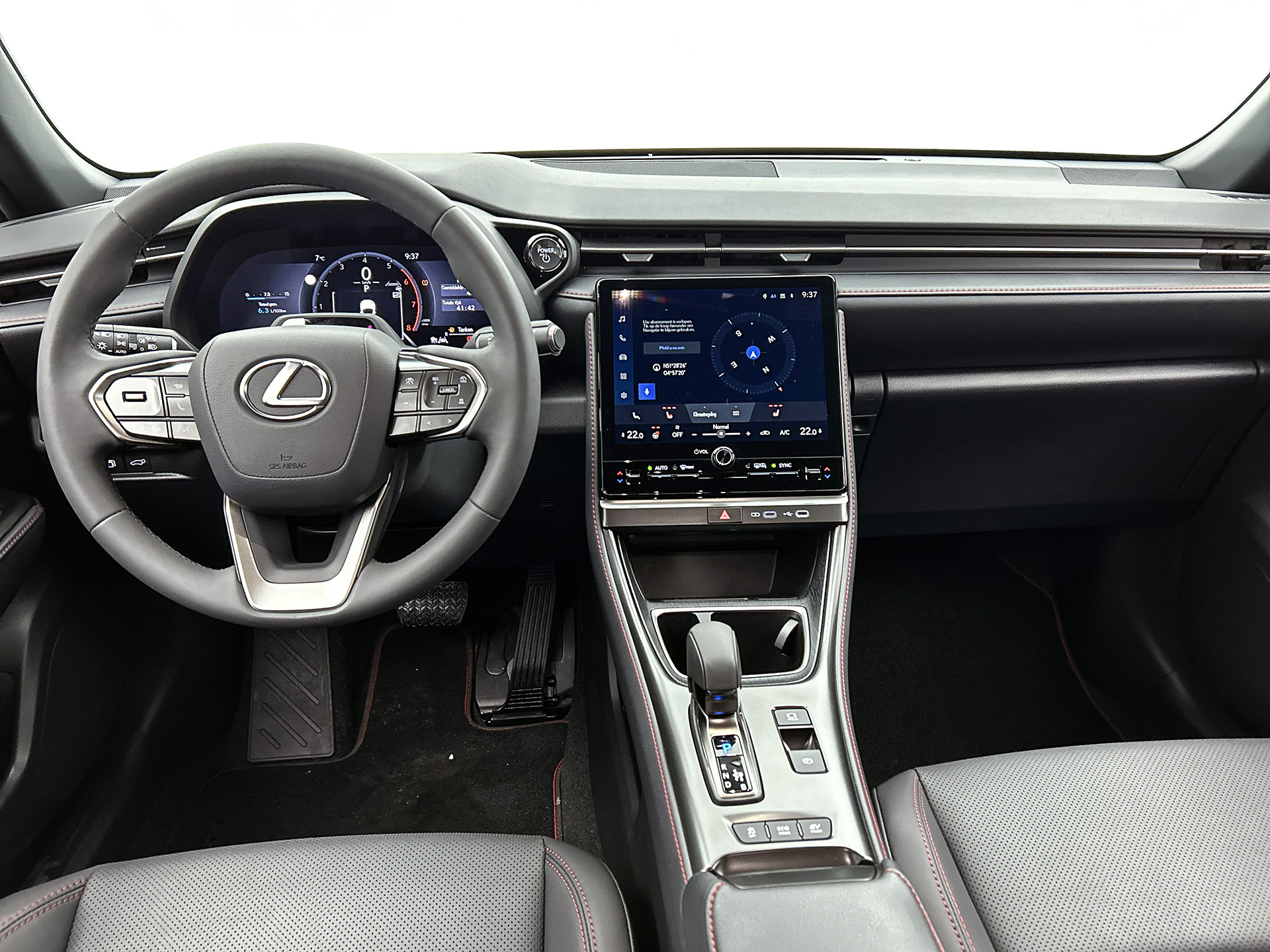 Foto van Lexus LBX