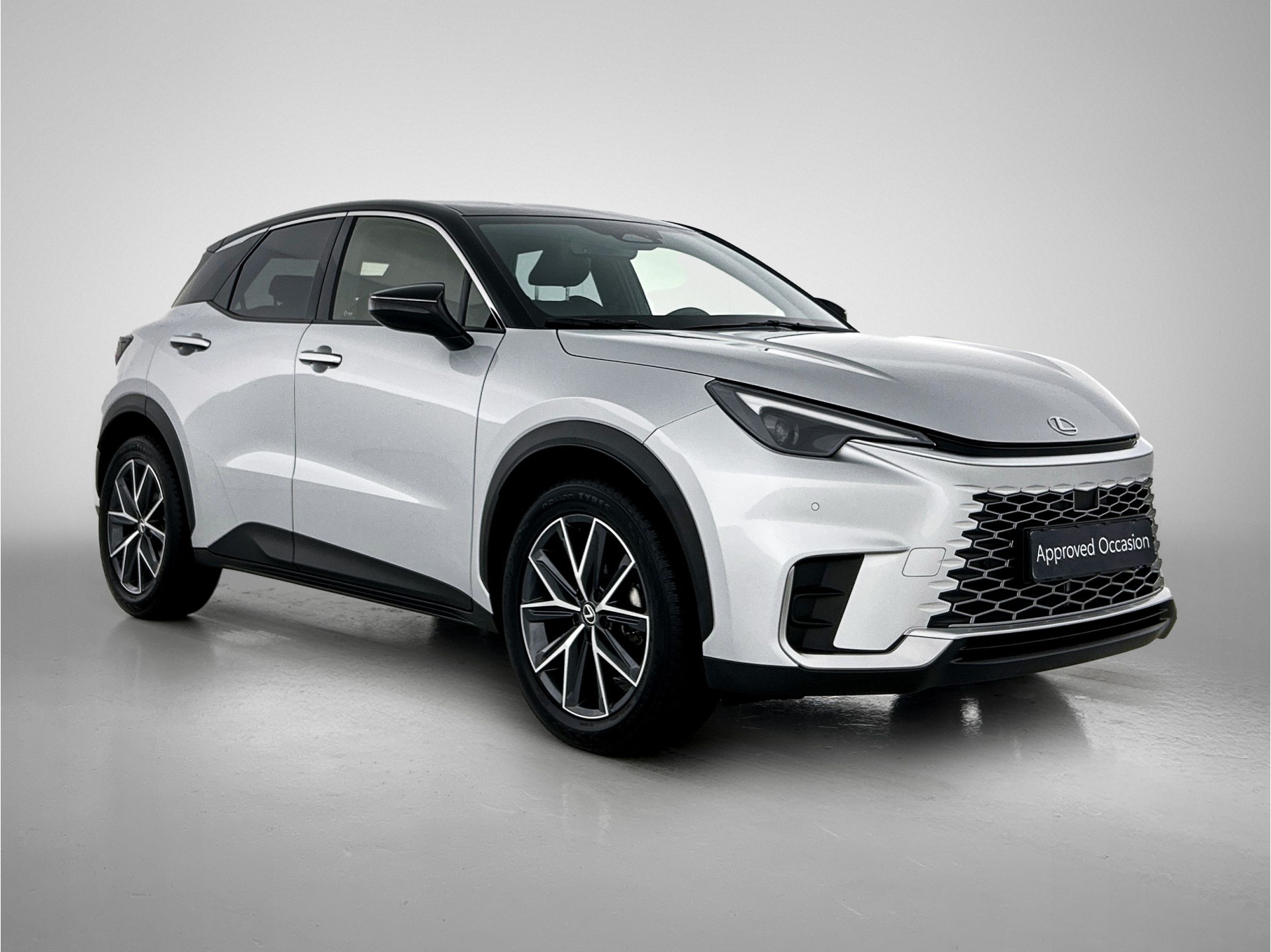 Foto van Lexus LBX