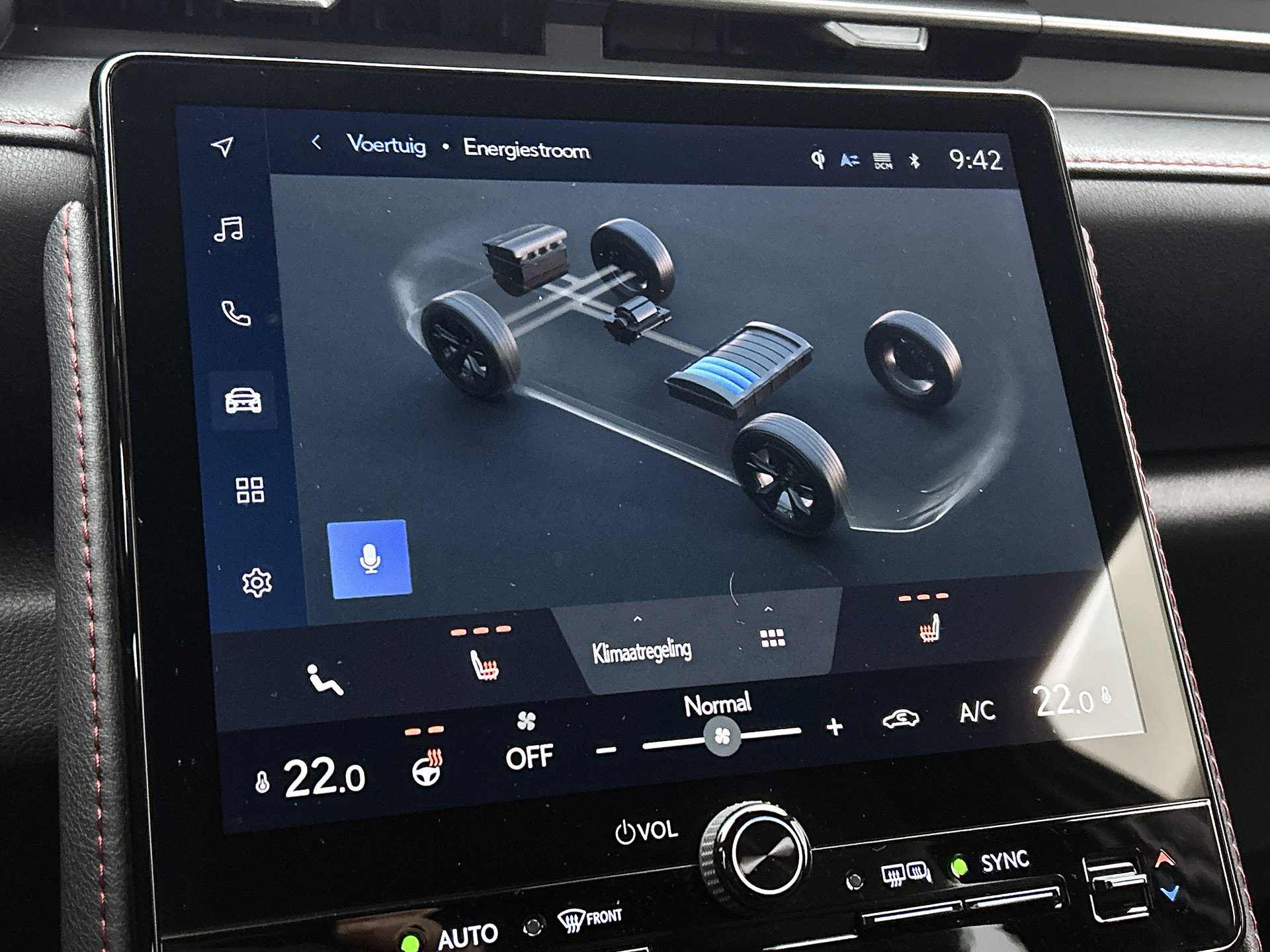 Foto van Lexus LBX