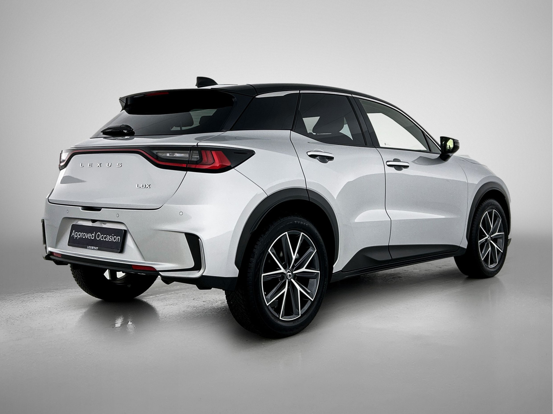 Foto van Lexus LBX
