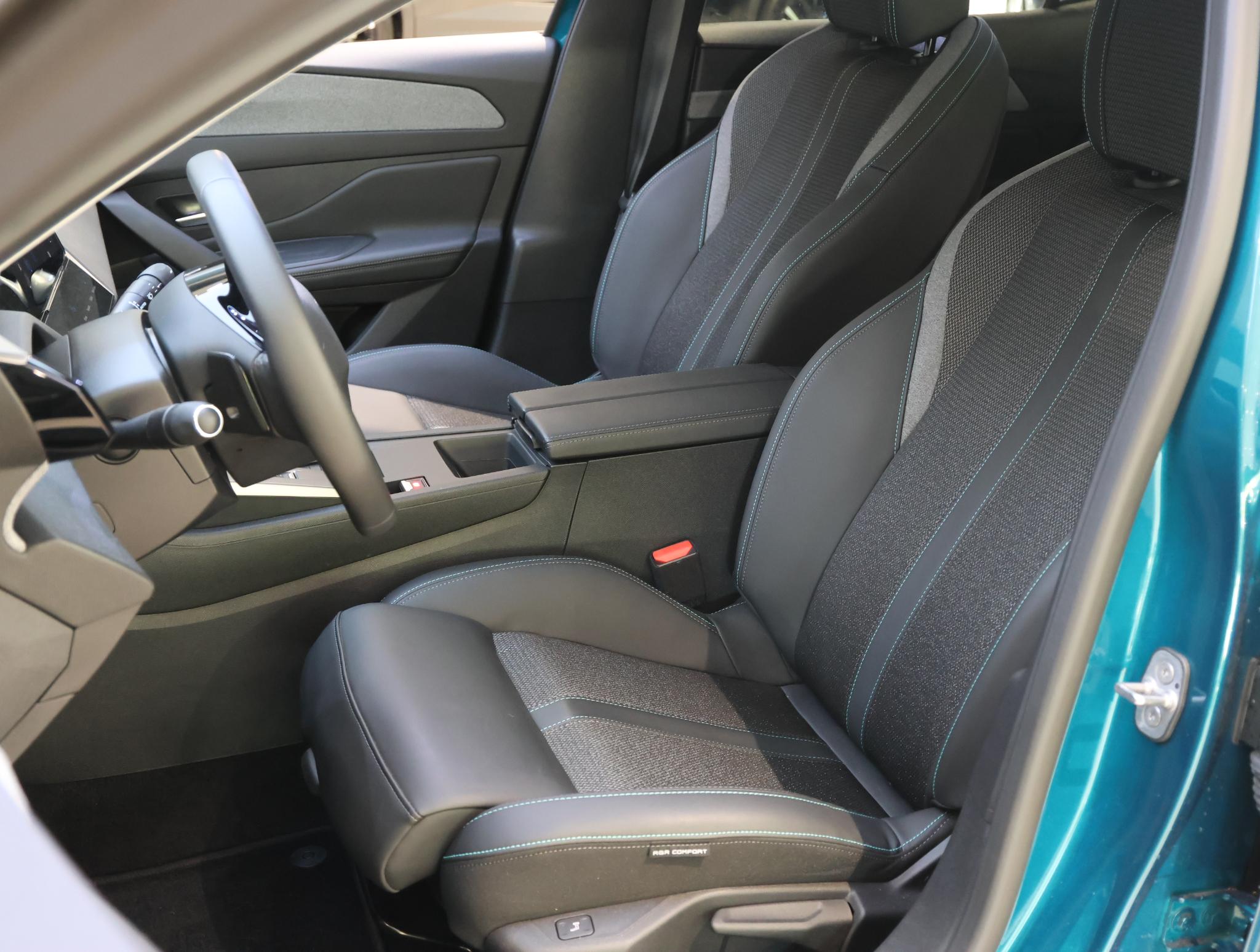 Foto van Peugeot 408