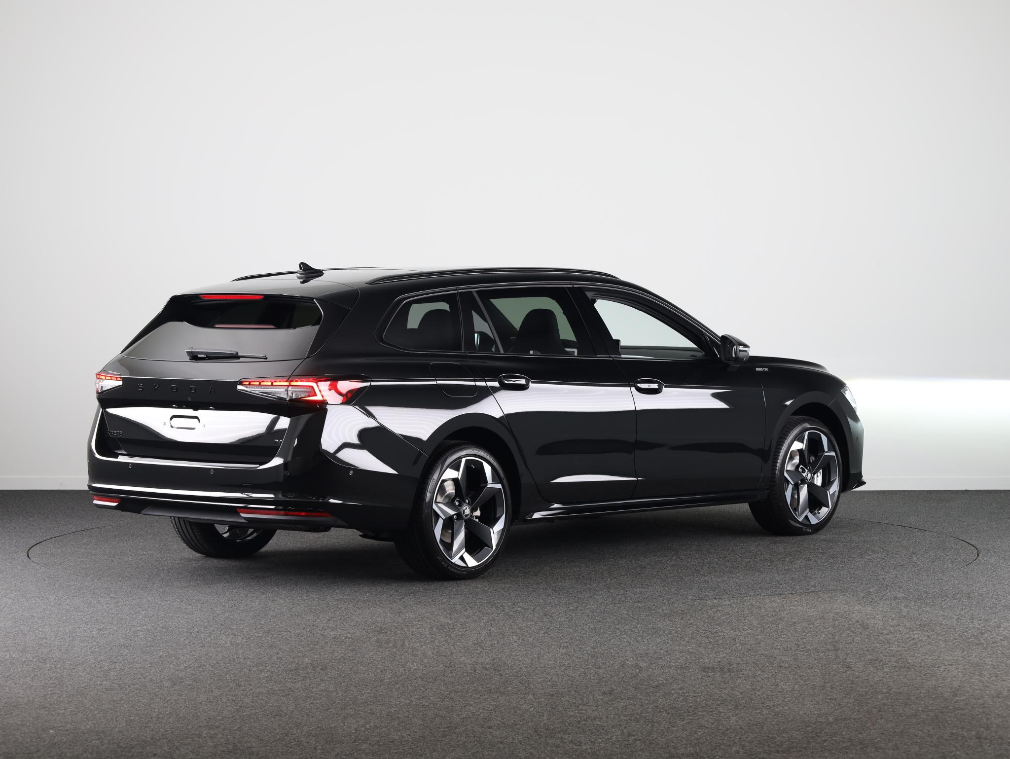 Foto van Škoda Superb Combi