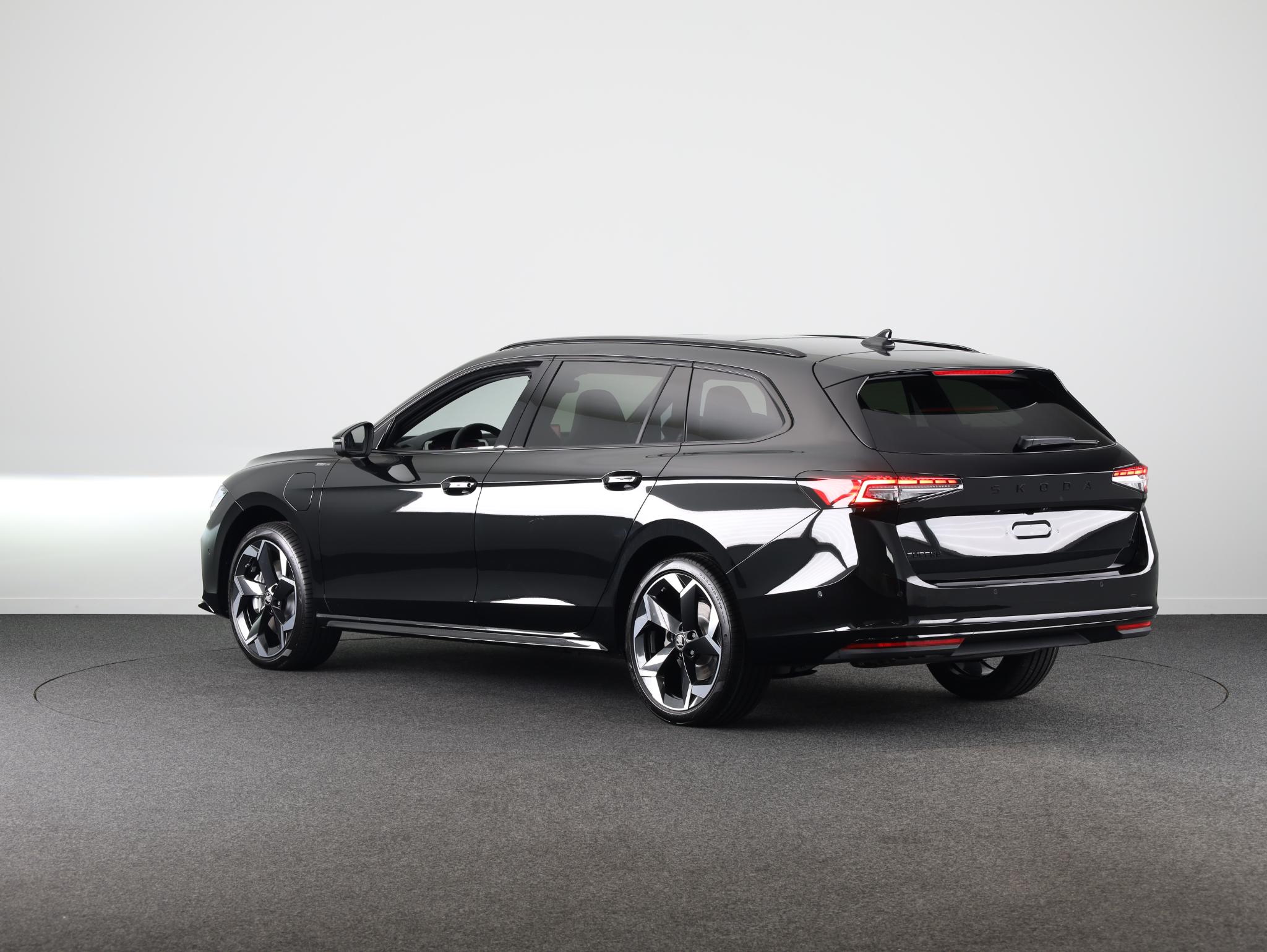 Foto van Škoda Superb Combi
