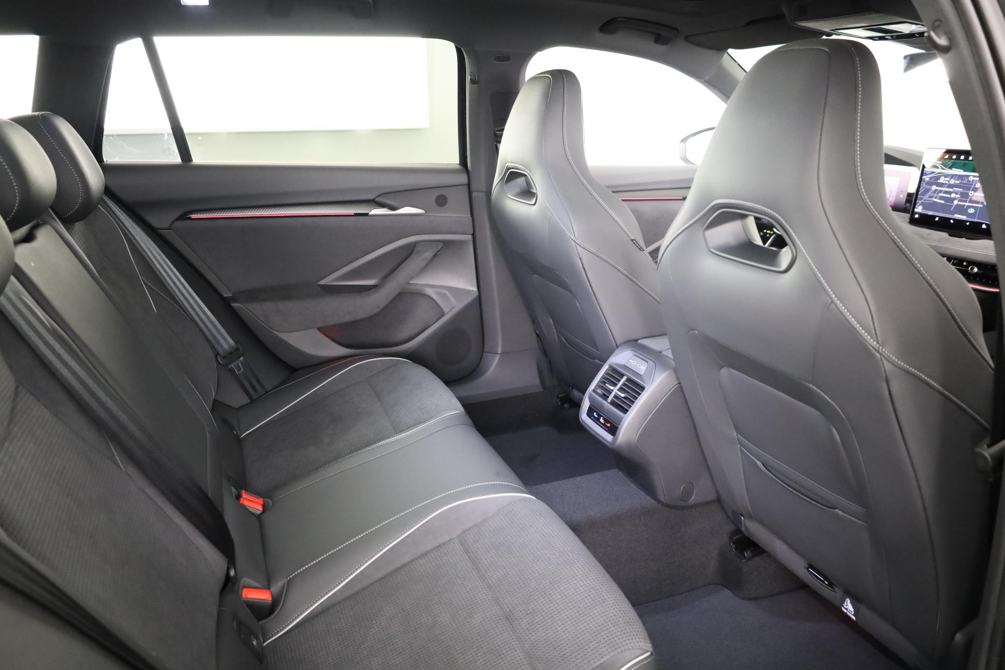Foto van Škoda Superb Combi