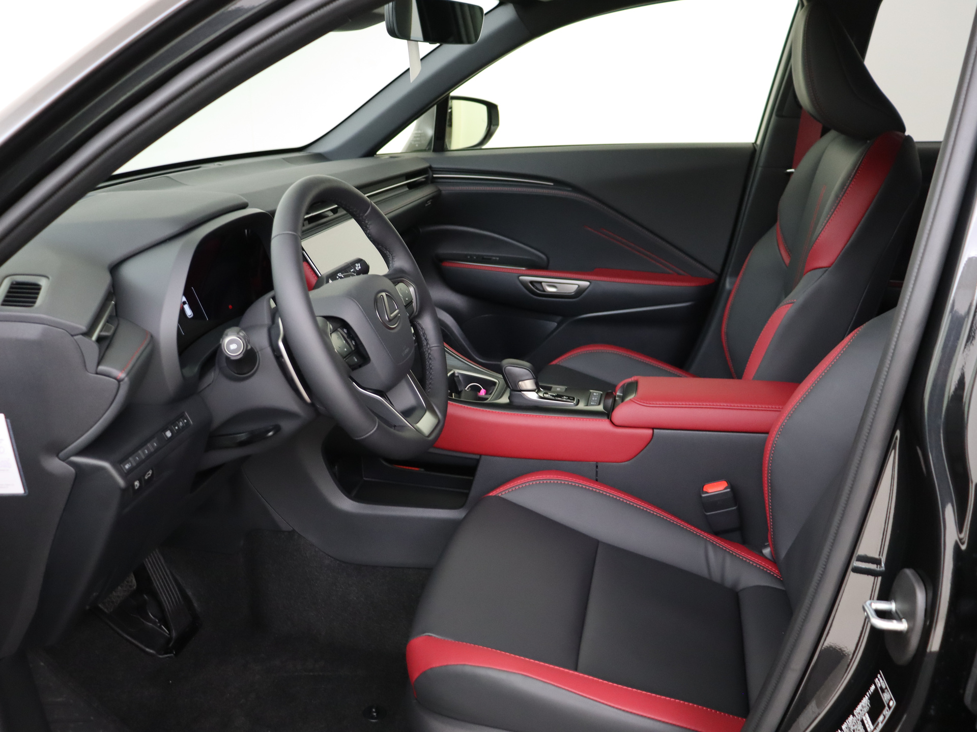 Foto van Lexus Lexus LBX