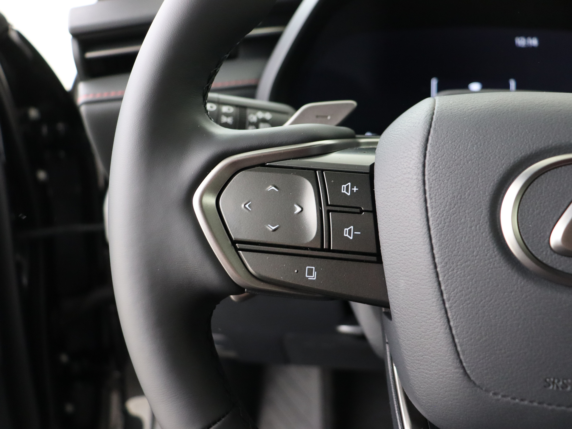 Foto van Lexus Lexus LBX