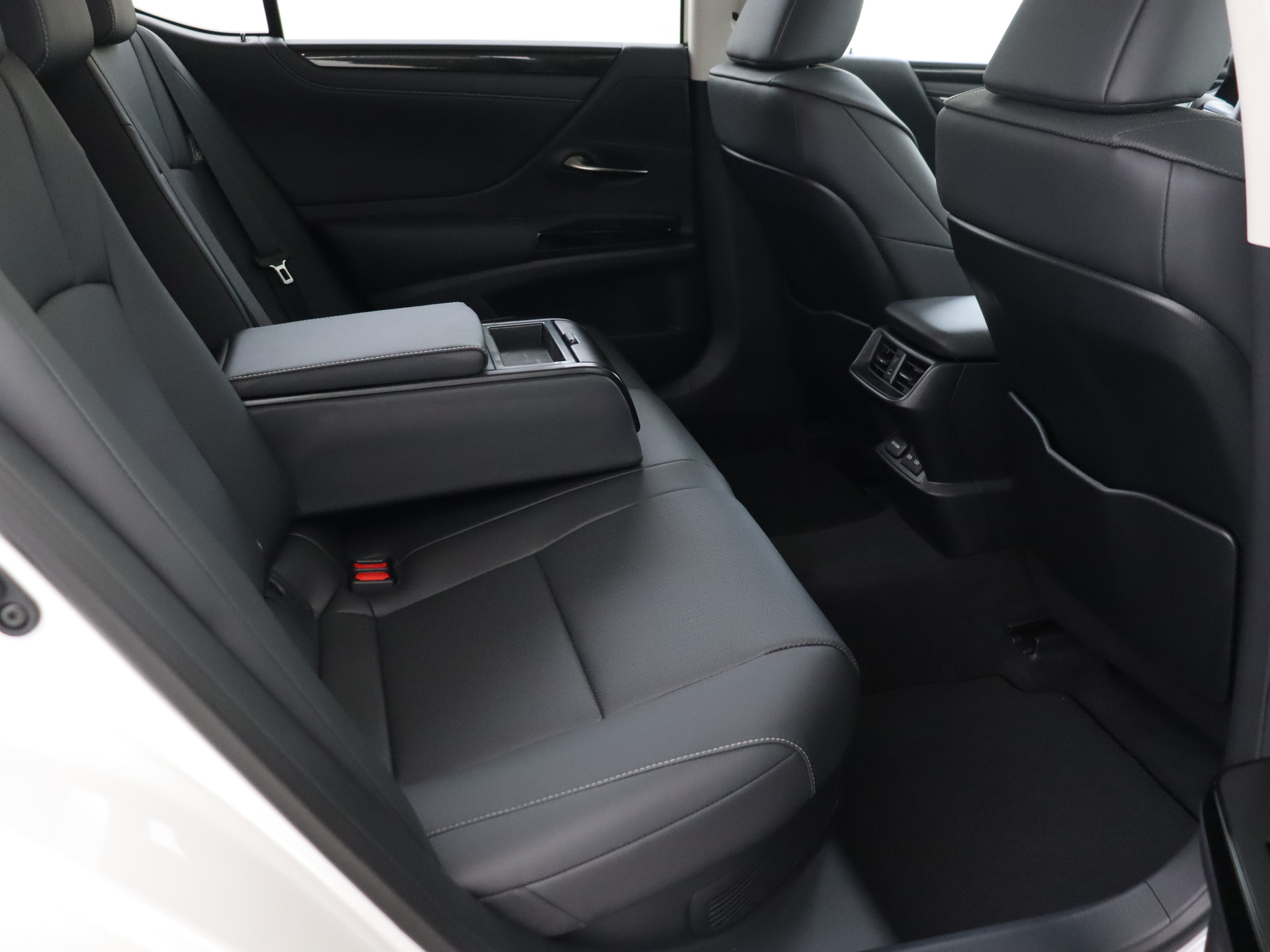 Foto van Lexus Lexus Es300h