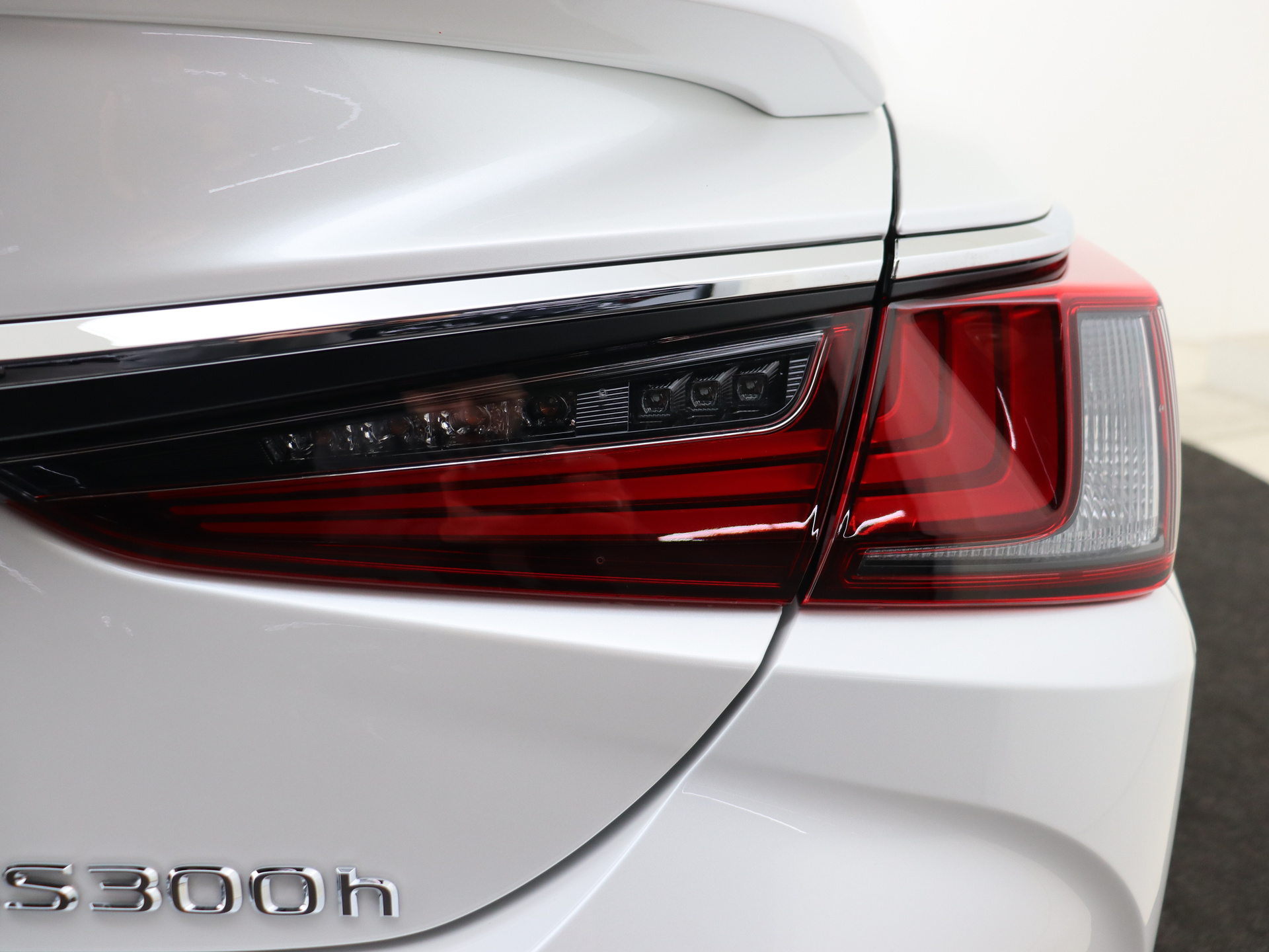 Foto van Lexus Lexus Es300h