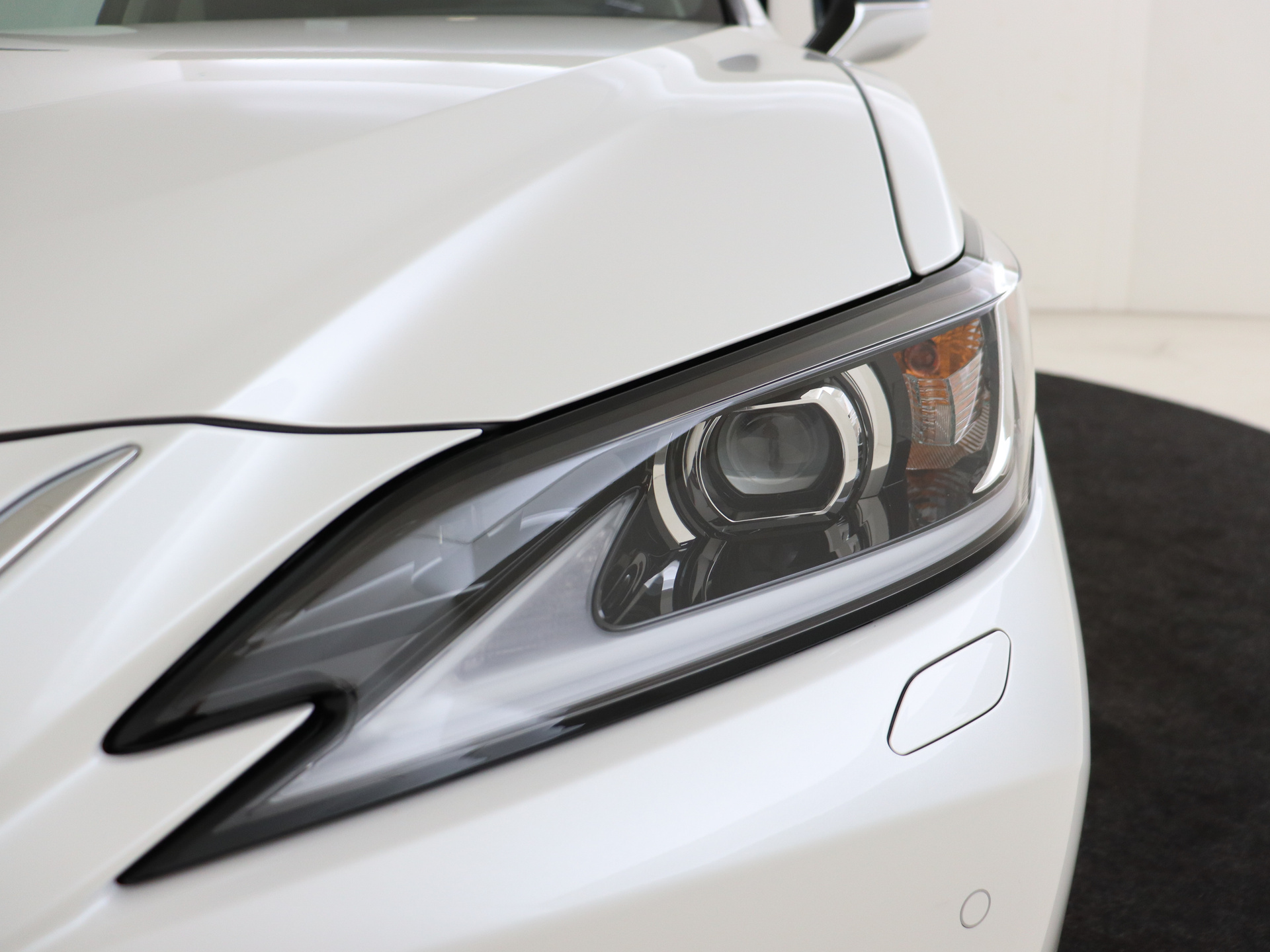 Foto van Lexus Lexus Es300h