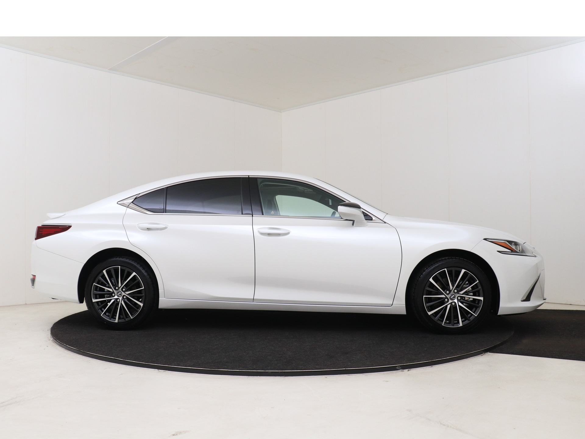 Foto van Lexus Lexus Es300h