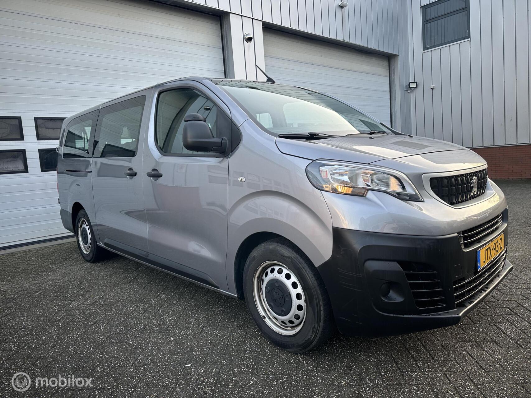 Foto van Peugeot Traveller