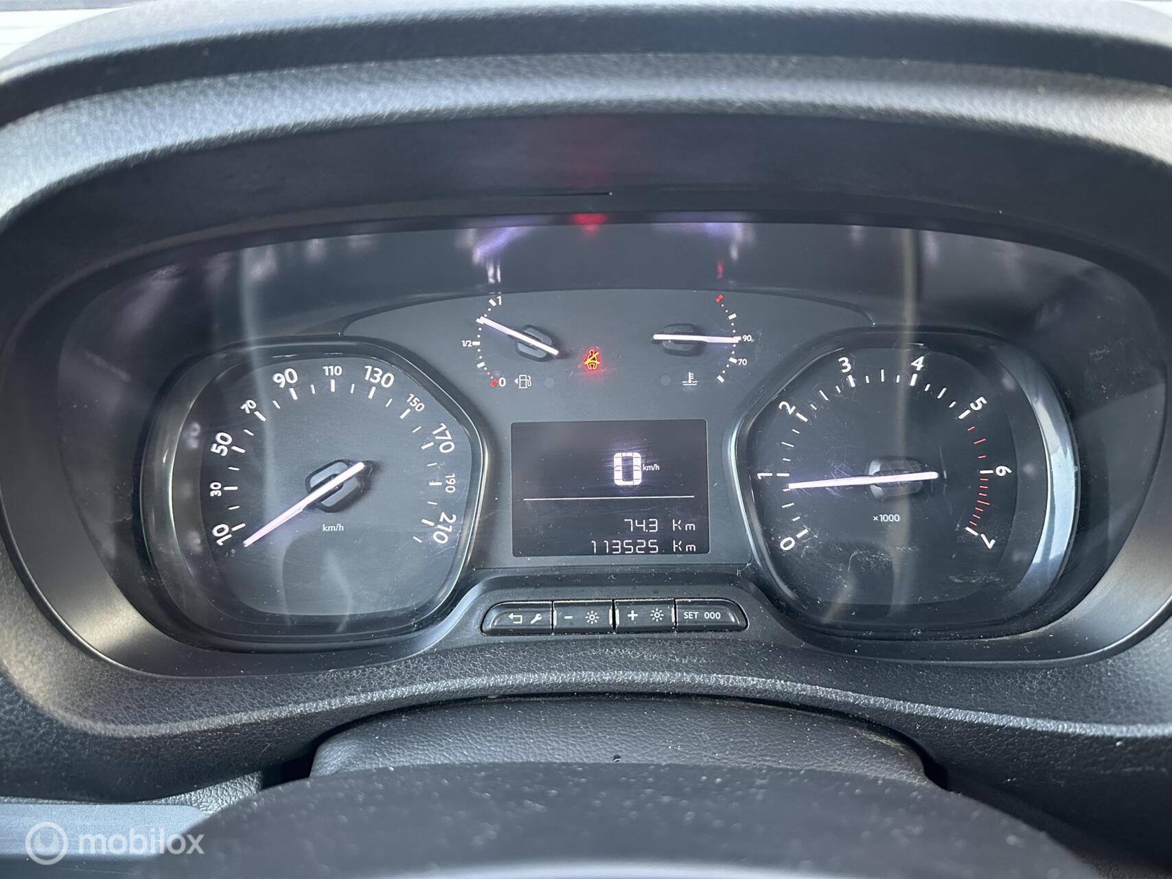 Foto van Peugeot Traveller