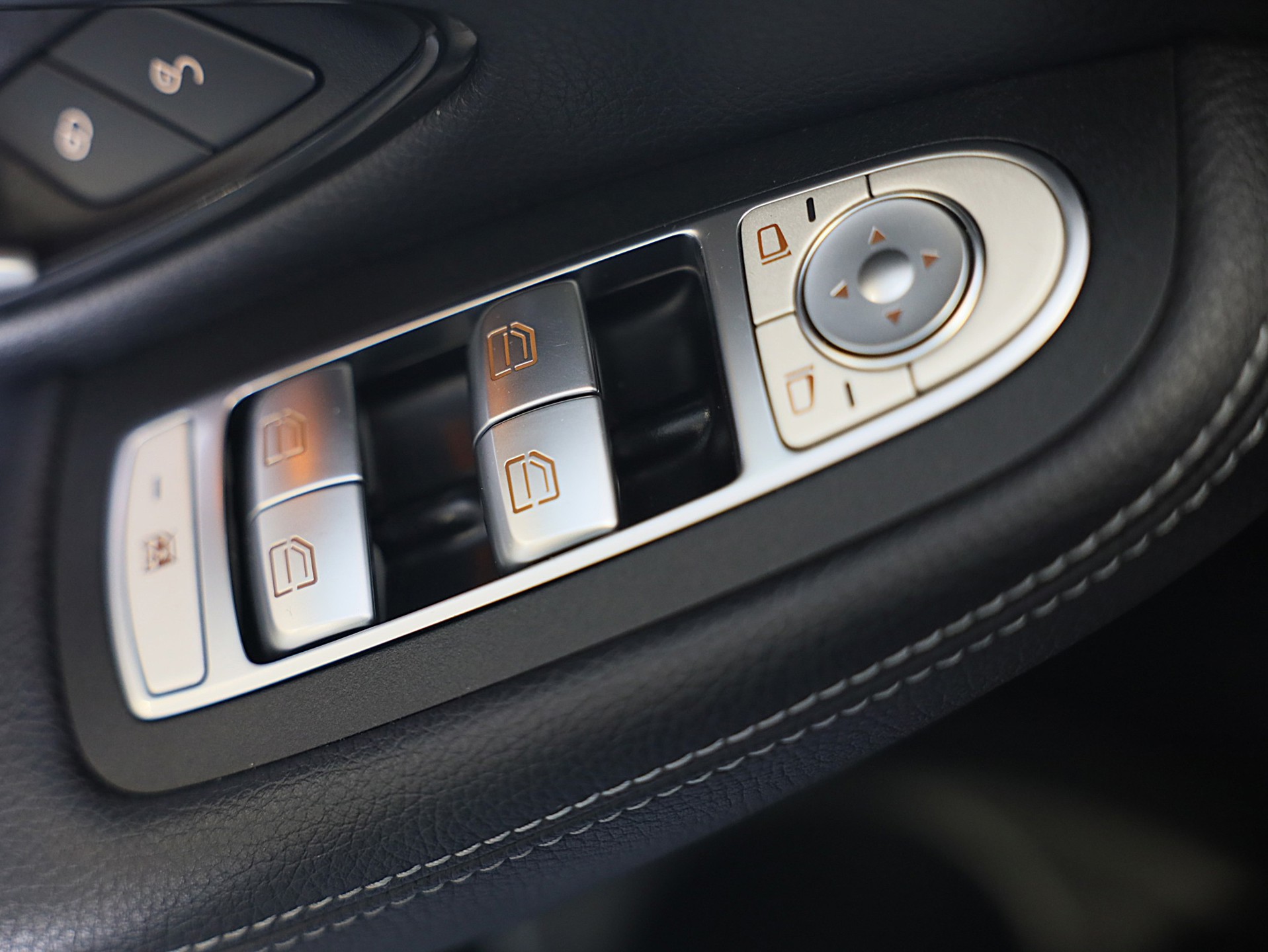Foto van Mercedes-Benz GLC 300 E 4Matic