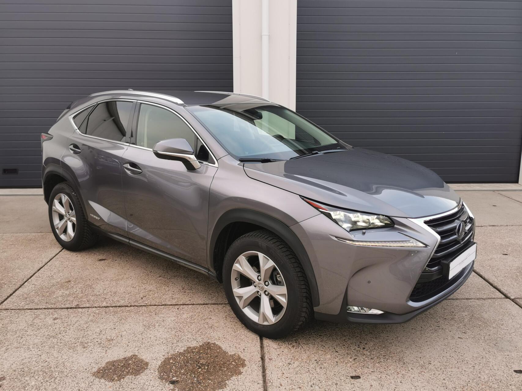Foto van Lexus NX
