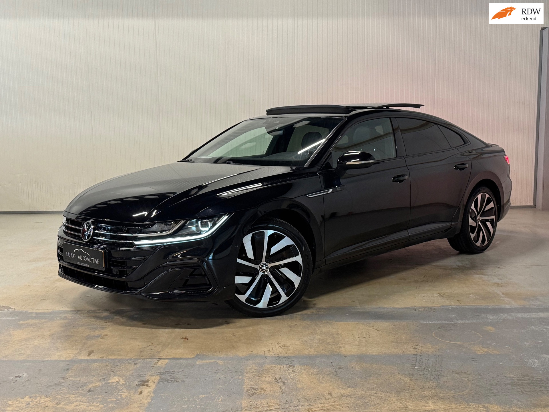 Volkswagen Arteon 1.4 TSI eHybrid R-Line | PANO | TREKHAAK | HUD | 360 CAMERA | STOELMASSAGE 2021 - voorkant