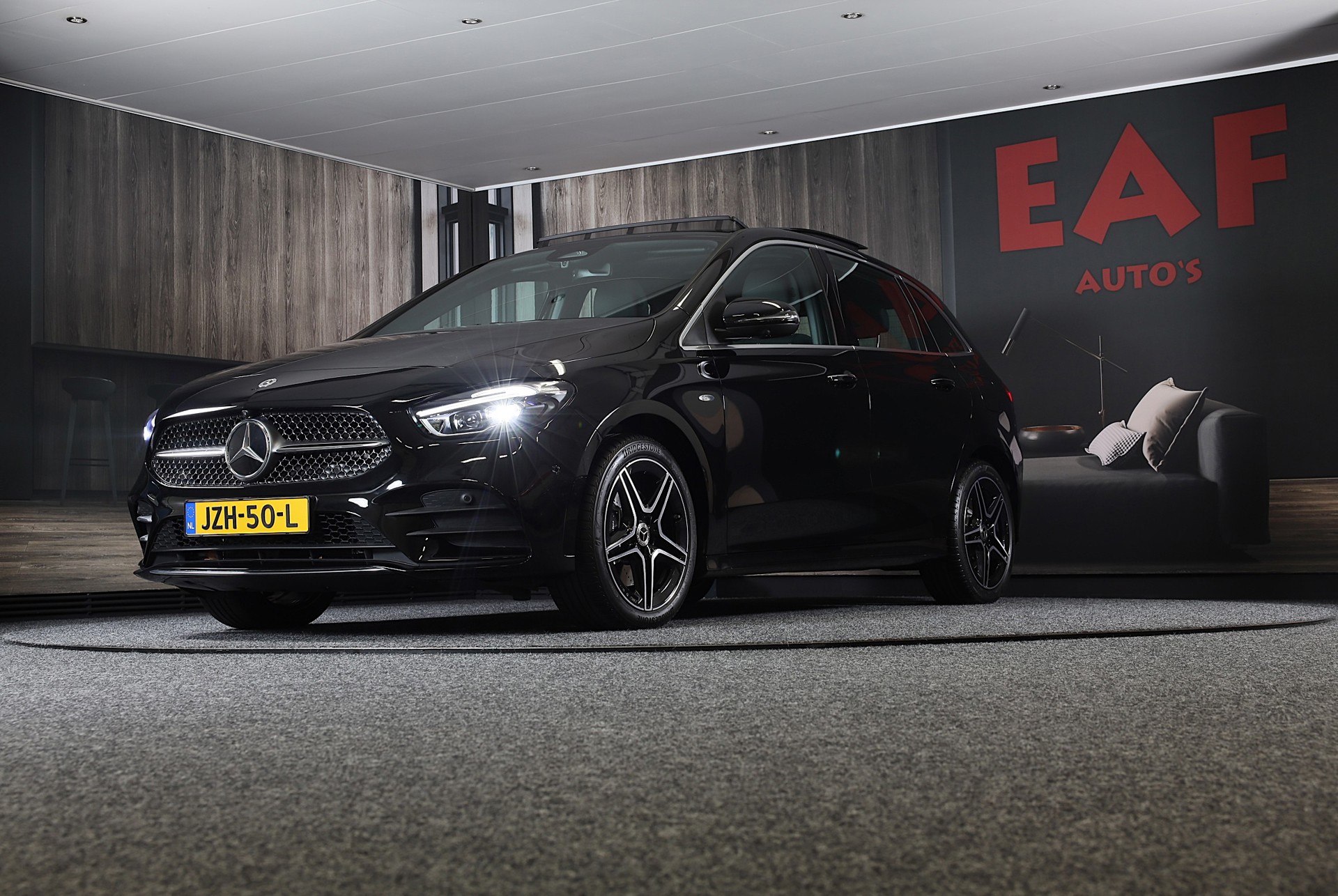 Foto van Mercedes-Benz B 250 E