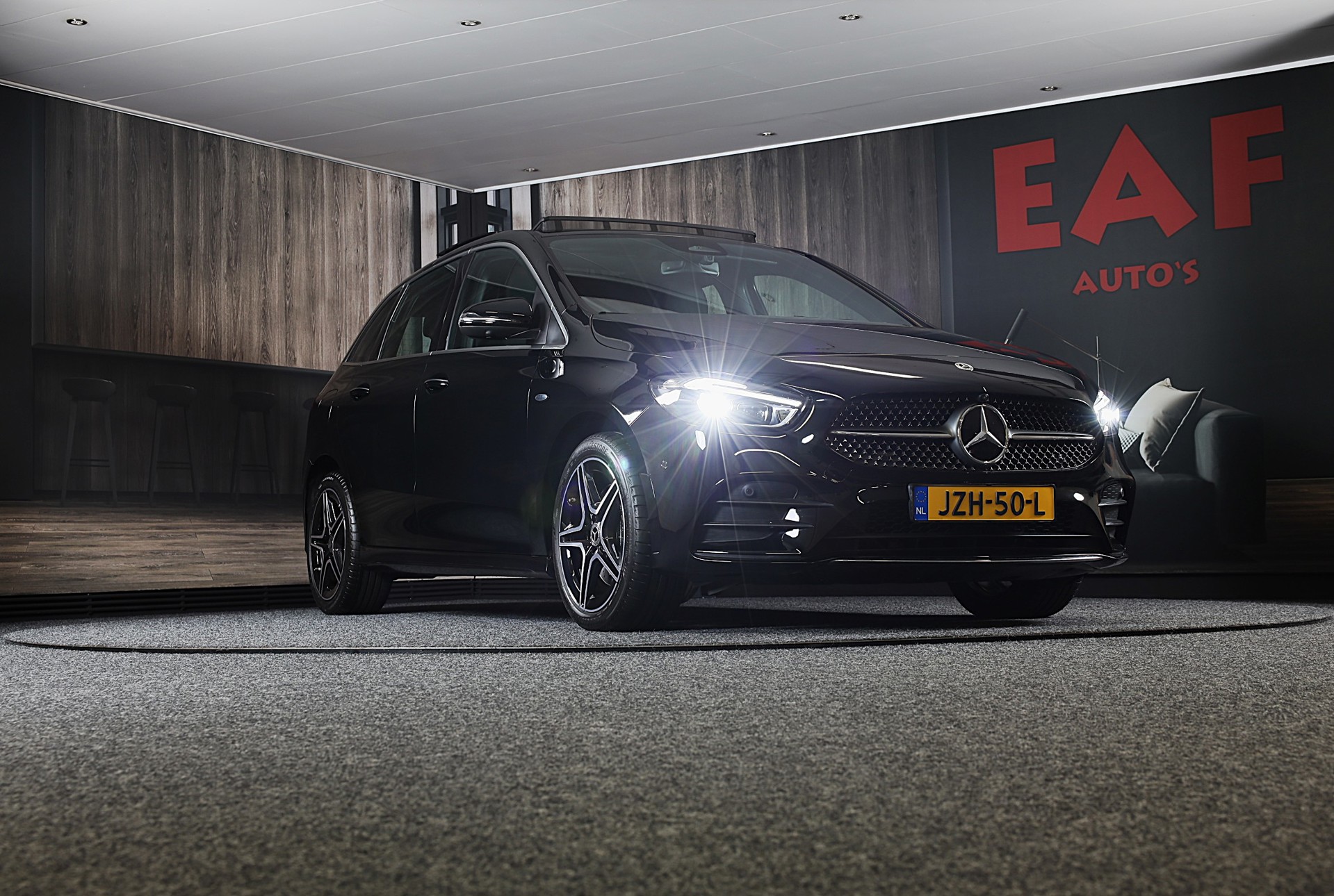 Foto van Mercedes-Benz B 250 E