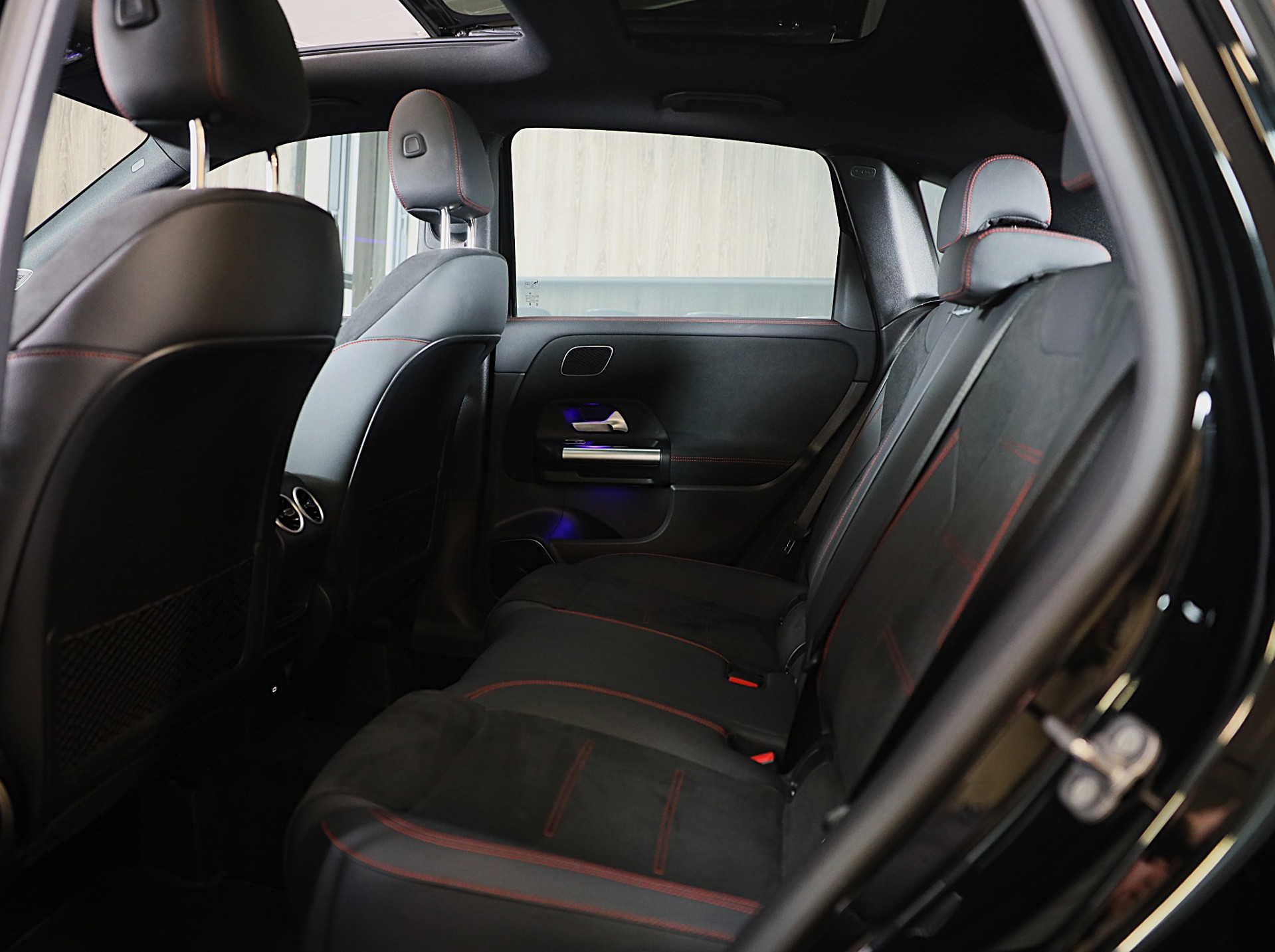 Foto van Mercedes-Benz B 250 E
