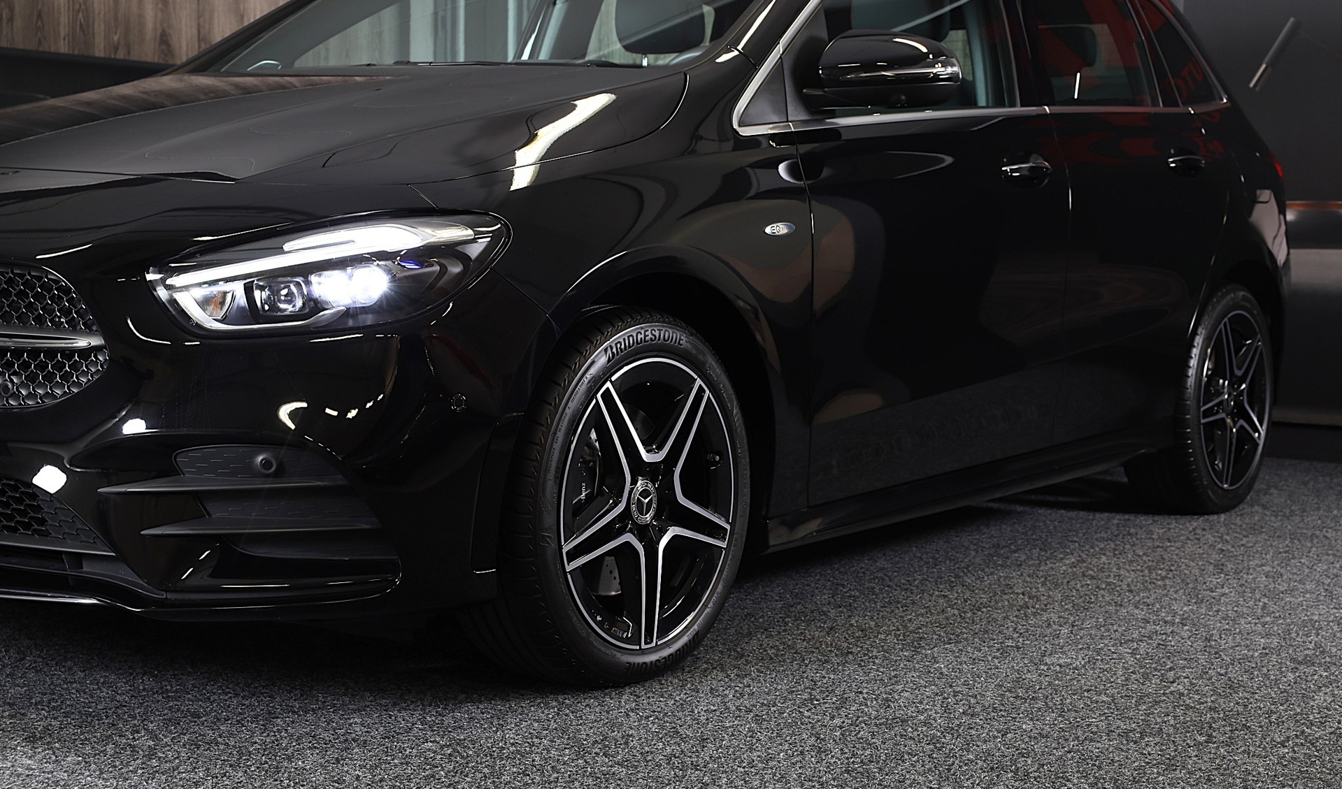 Foto van Mercedes-Benz B 250 E