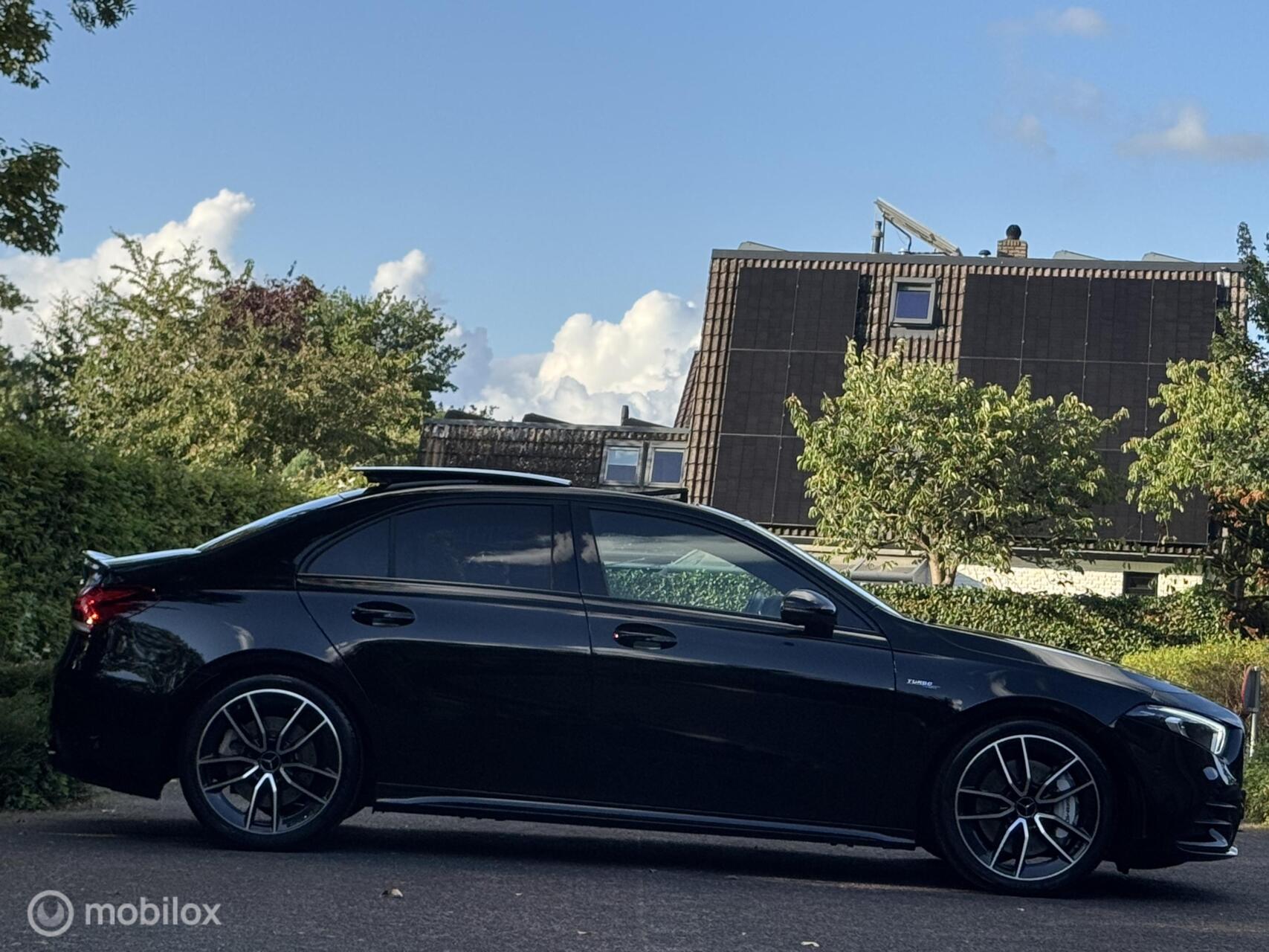 Foto van Mercedes-Benz AMG A 35